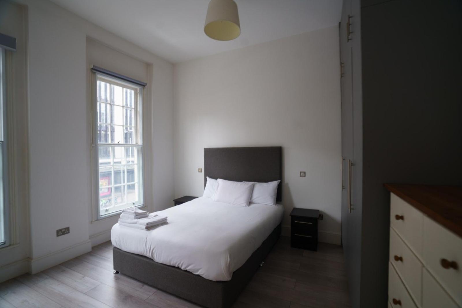 The Kensington High Street Apartment *