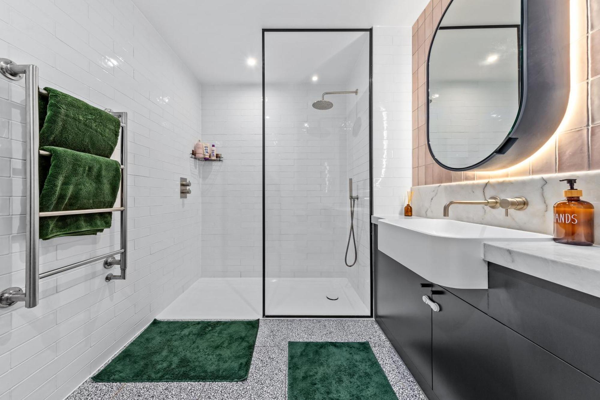 Central Stay-fabulous Ultra-central Luxury Designer Two Bedroom-pool-gym-full Ac Londres