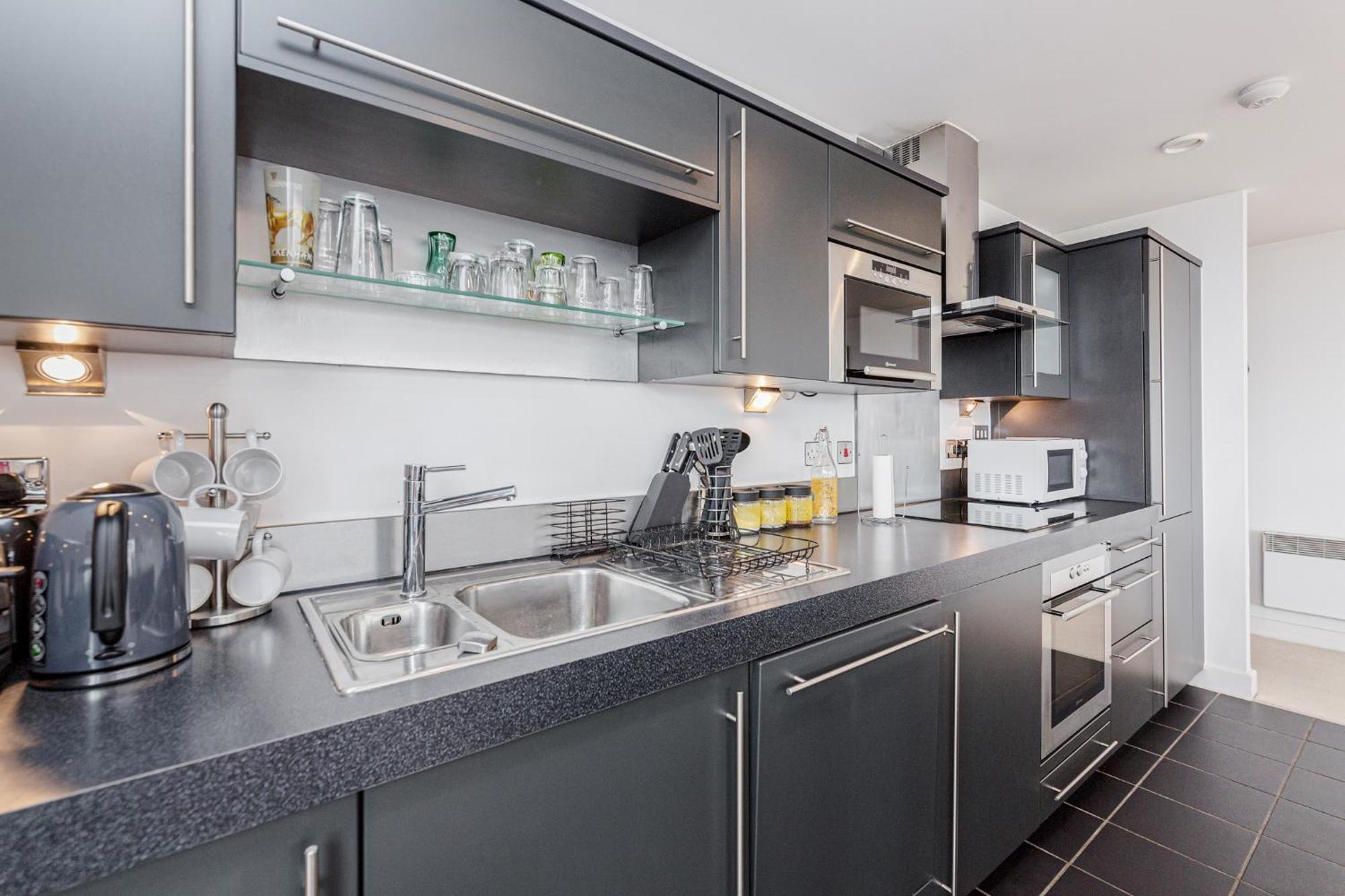 Premium By Excel Londen