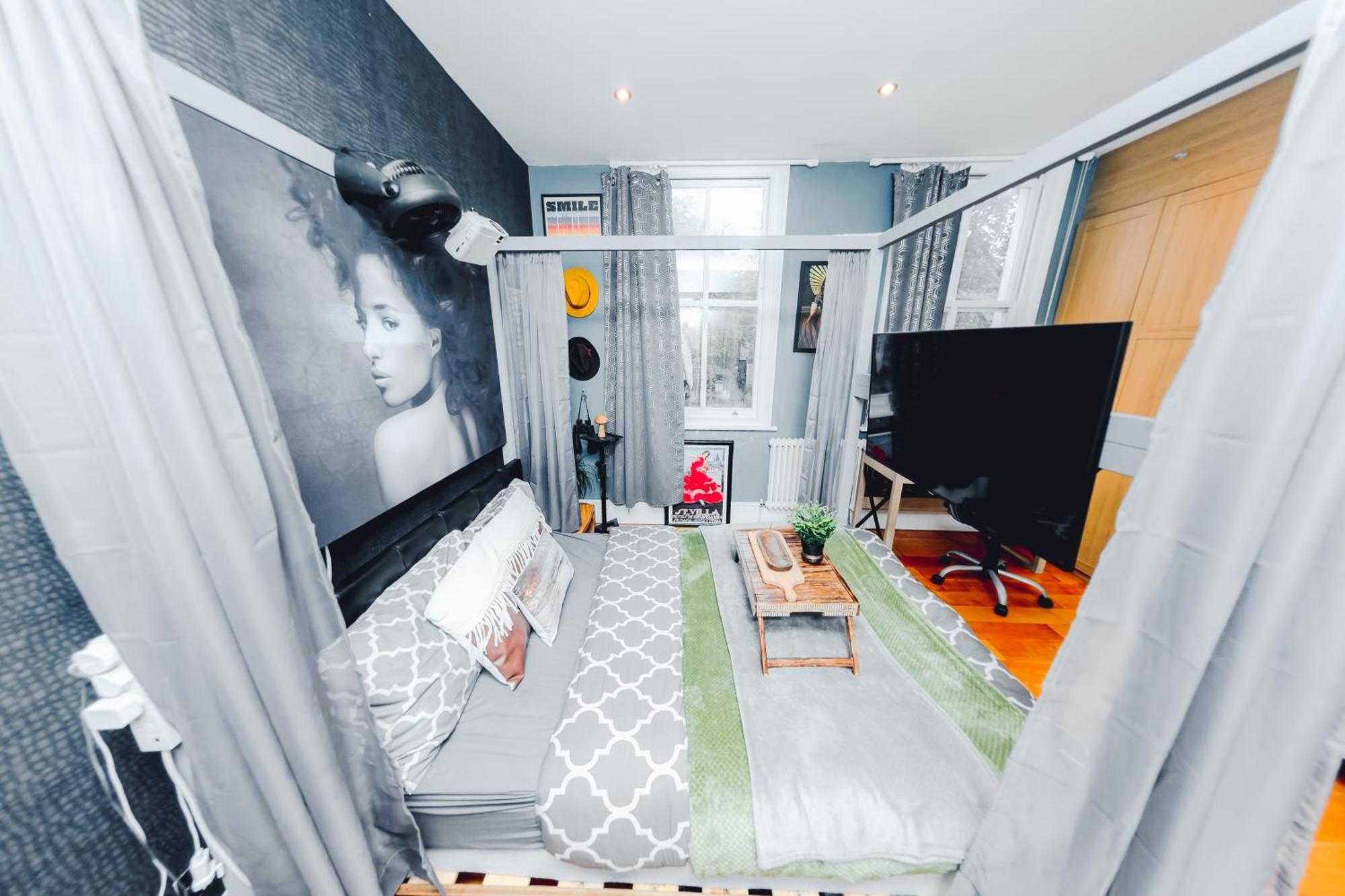 Privatunterkunft Master En - Townhouse Double With Garden & Hot Tub