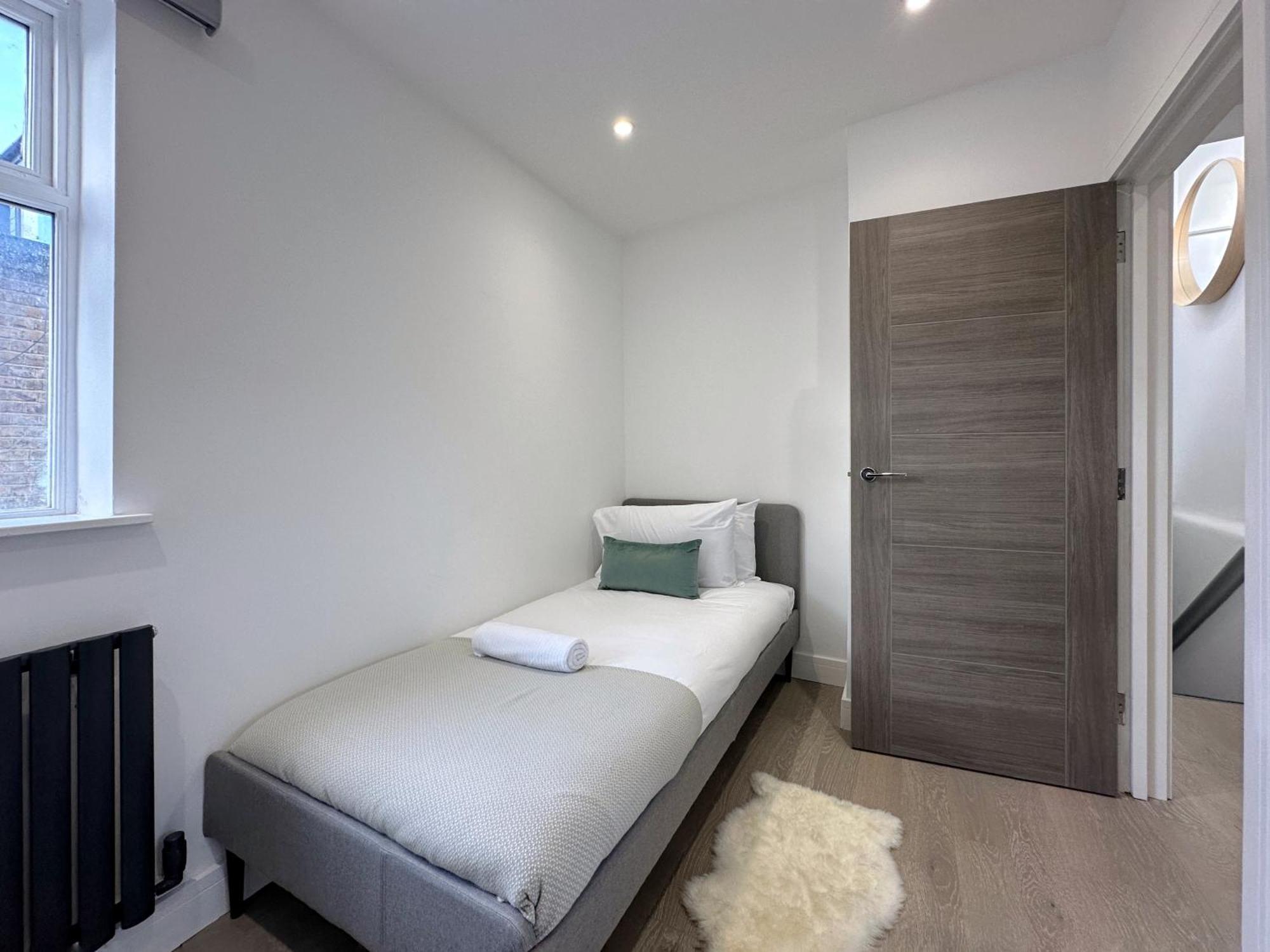 Apartment Nancy's Place In Notting Hill - 2 Double Beds, Ideal For Families