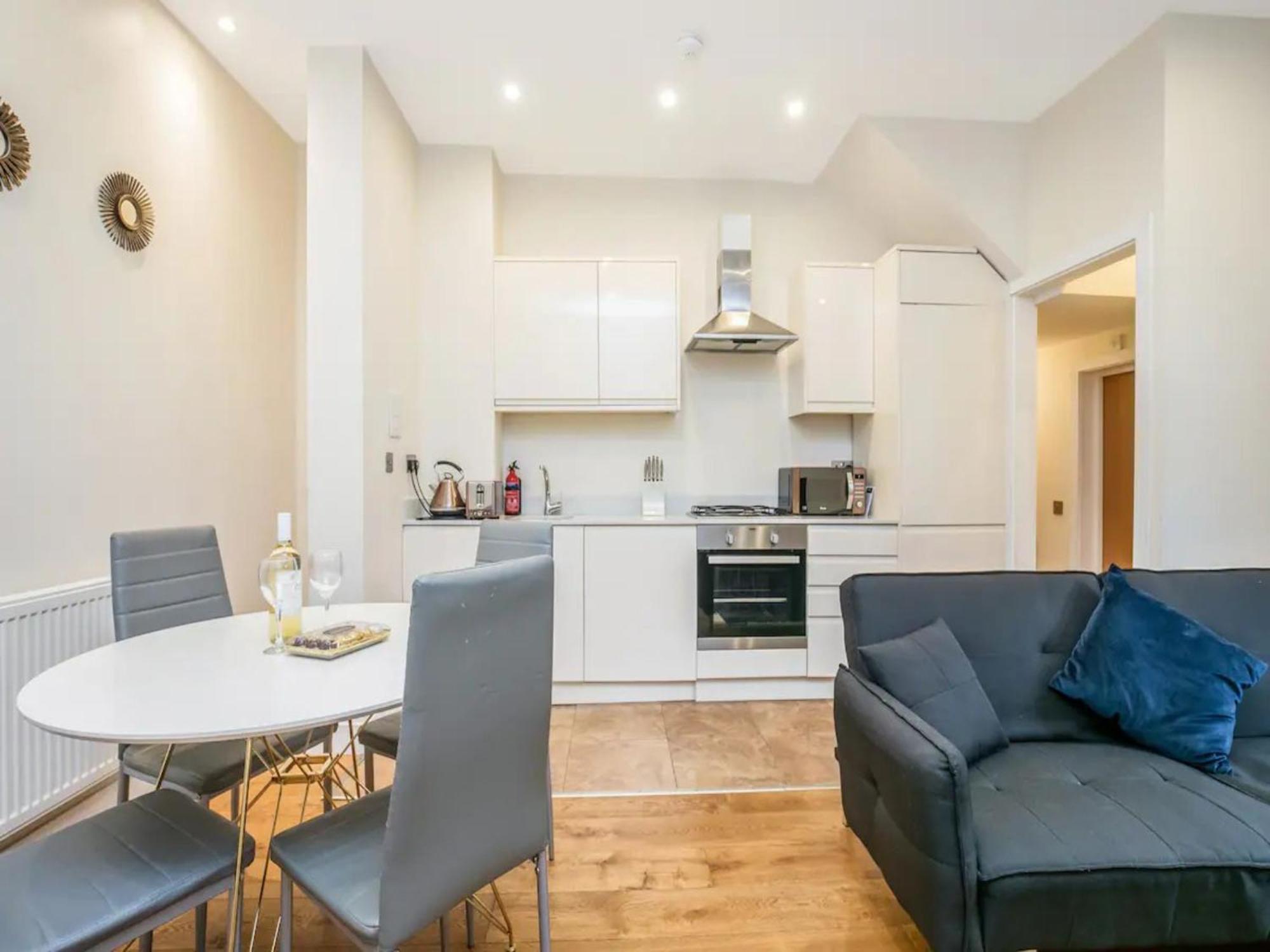 Ealing Queen Of The Suburbs One Bedroom Pass The Keys Appartement