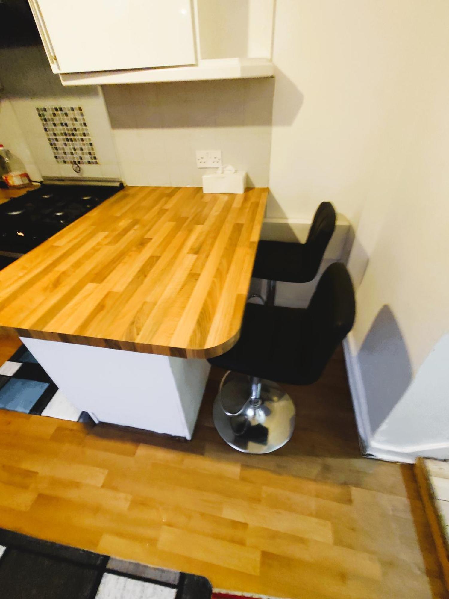 Ferienhaus Edwardian 4 Bedrooms With 4 Bathrooms Townhouse, Next To Underground, Accommodates 10 People London