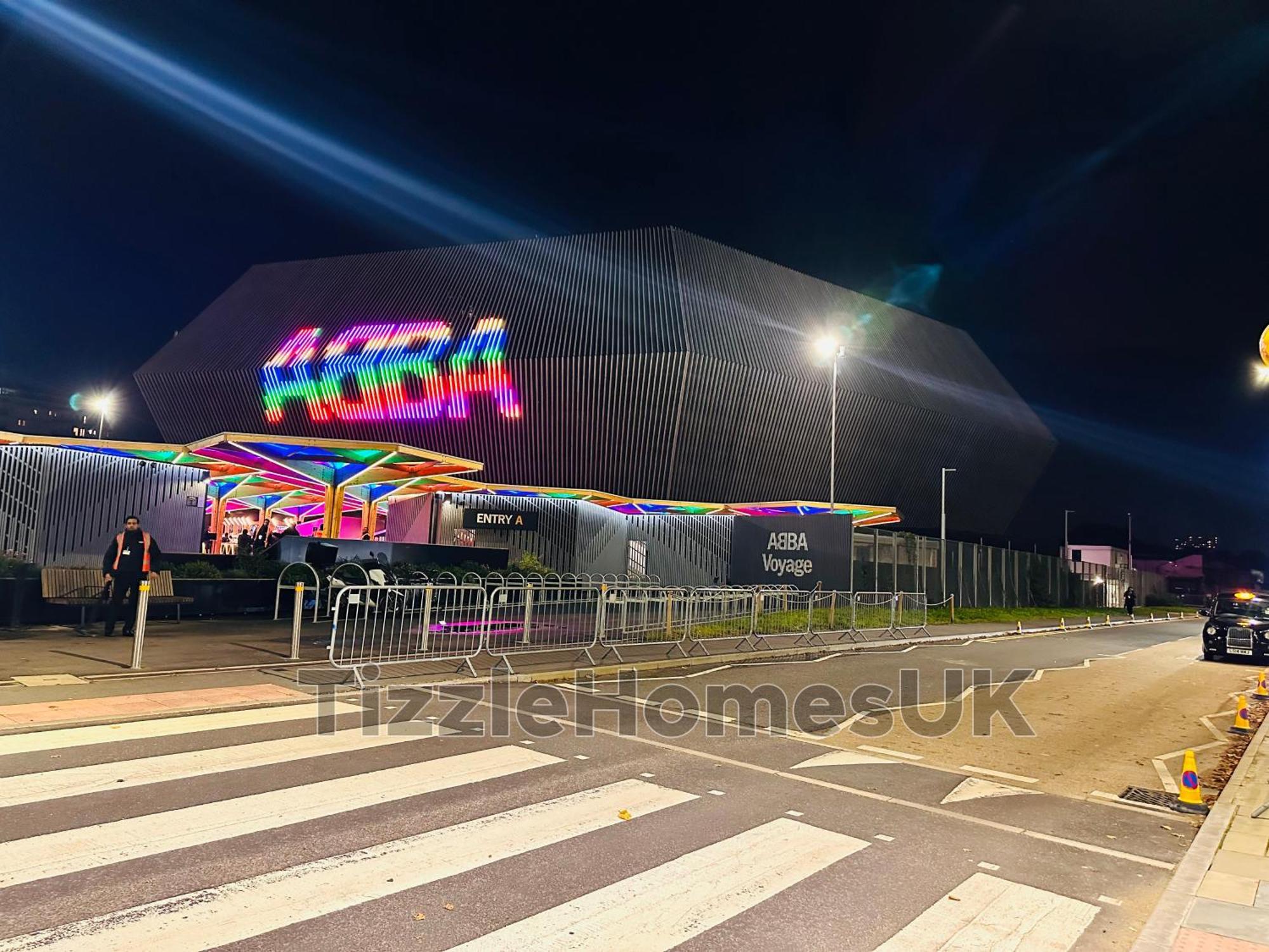 Apartment Tizzlehomesuk London
