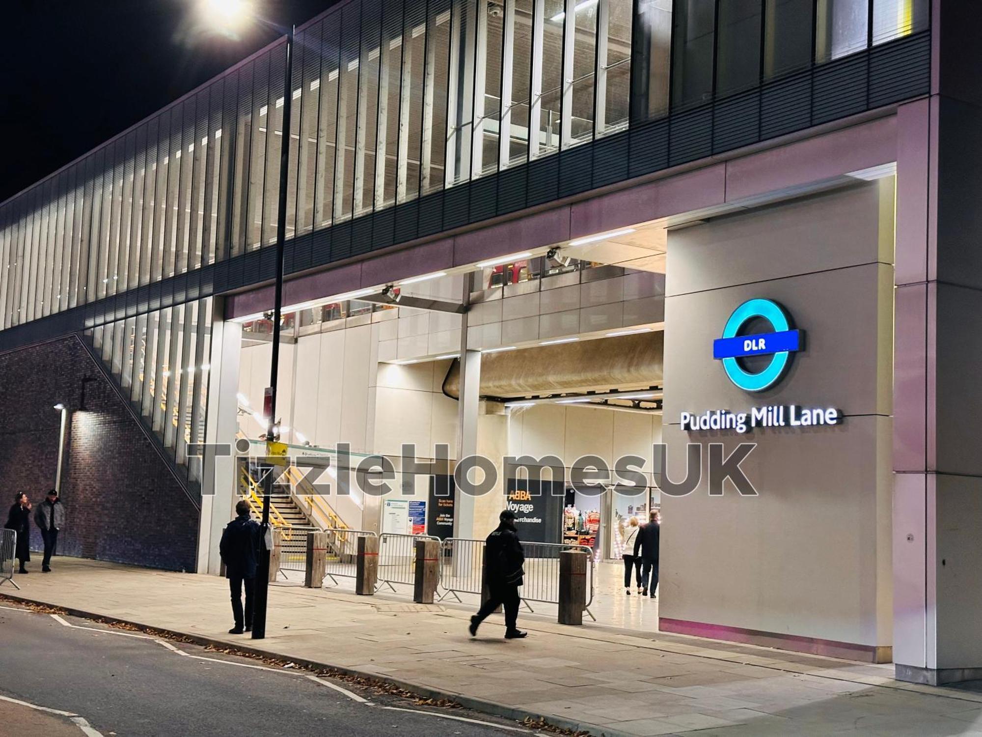 Tizzlehomesuk Apartment