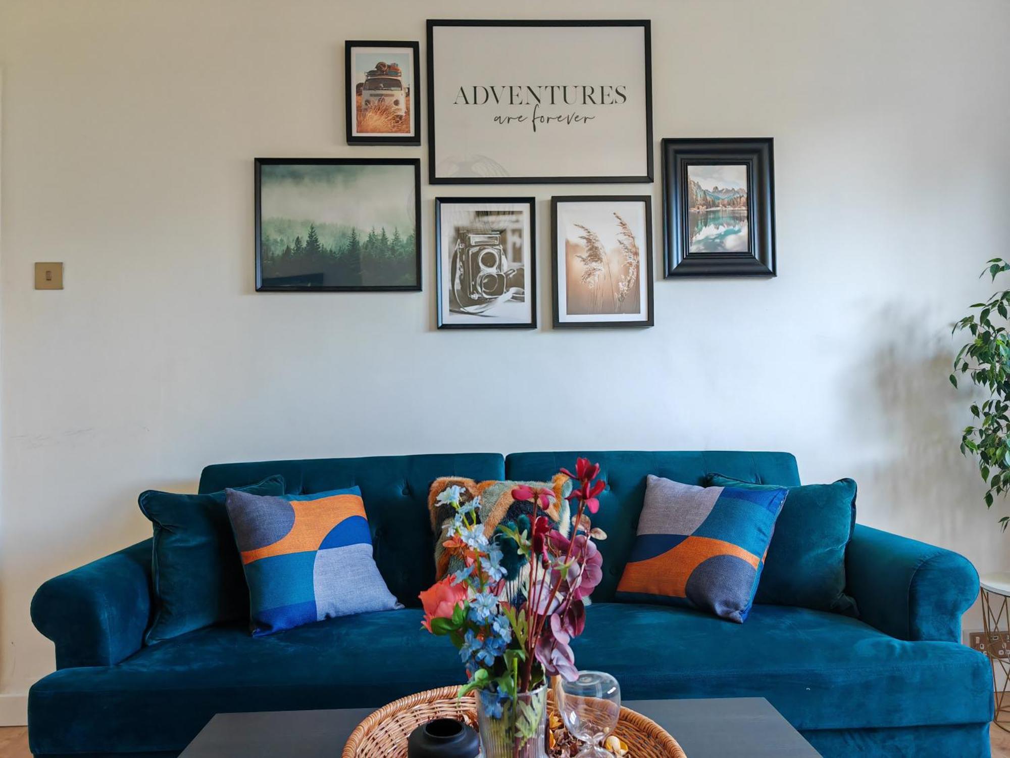 Modern - Accommodates 6 - Private Parking - 15min To Bridge, Eye And Charing Cross Londres