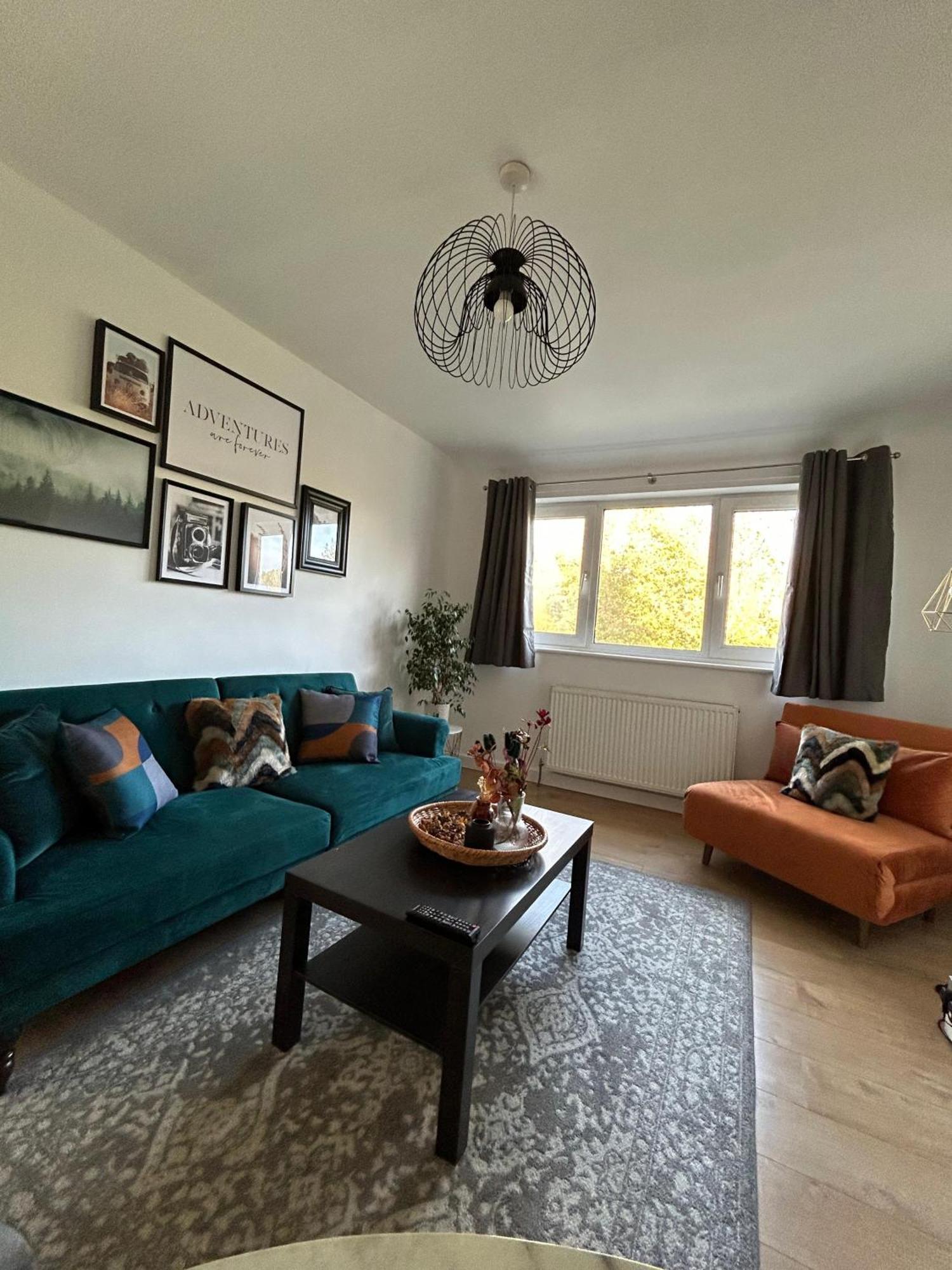 Modern - Accommodates 6 - Private Parking - 15min To Bridge, Eye And Charing Cross Apartamento Londres