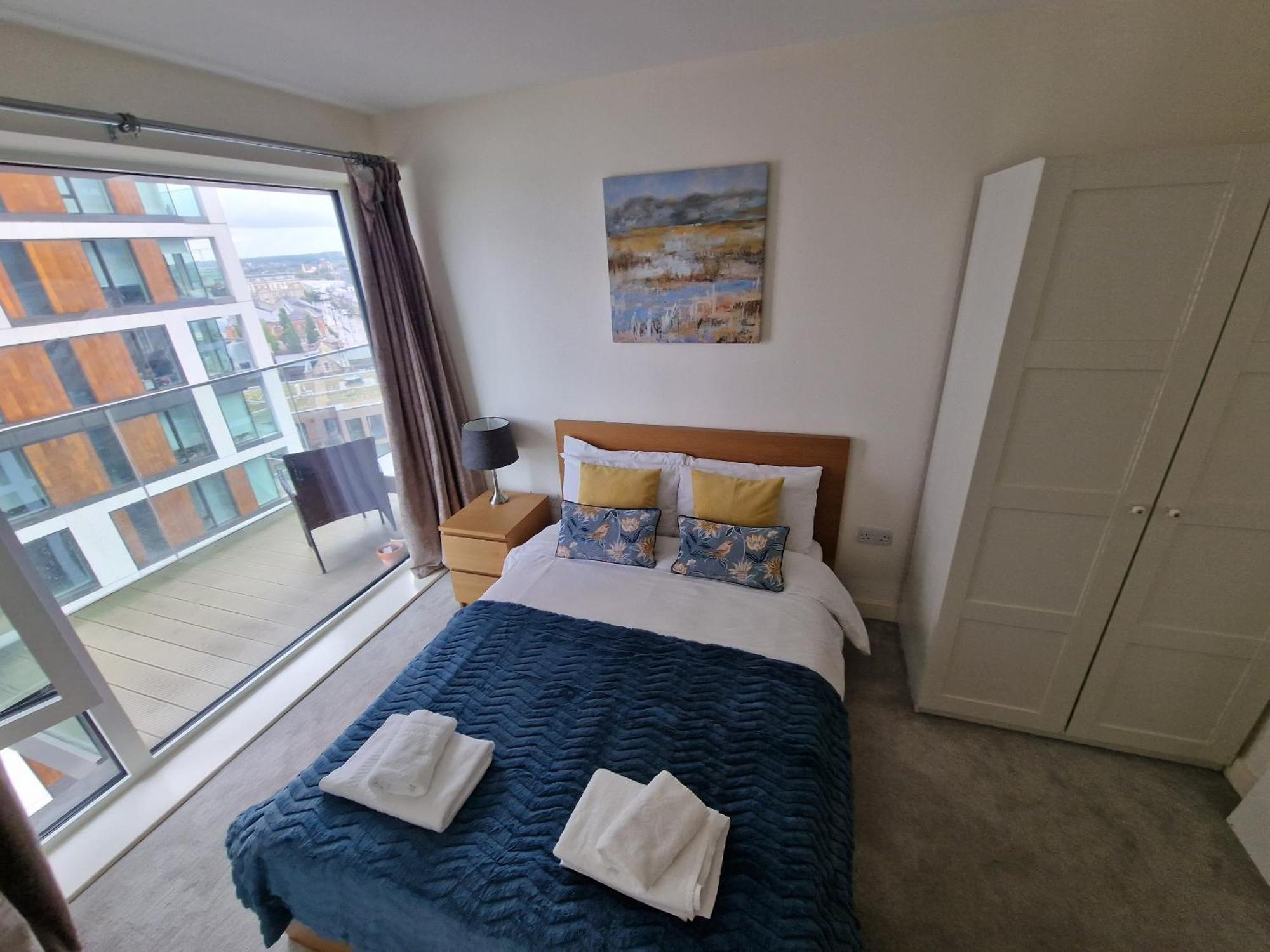 Lt Riverview East Greenwich Apartment London