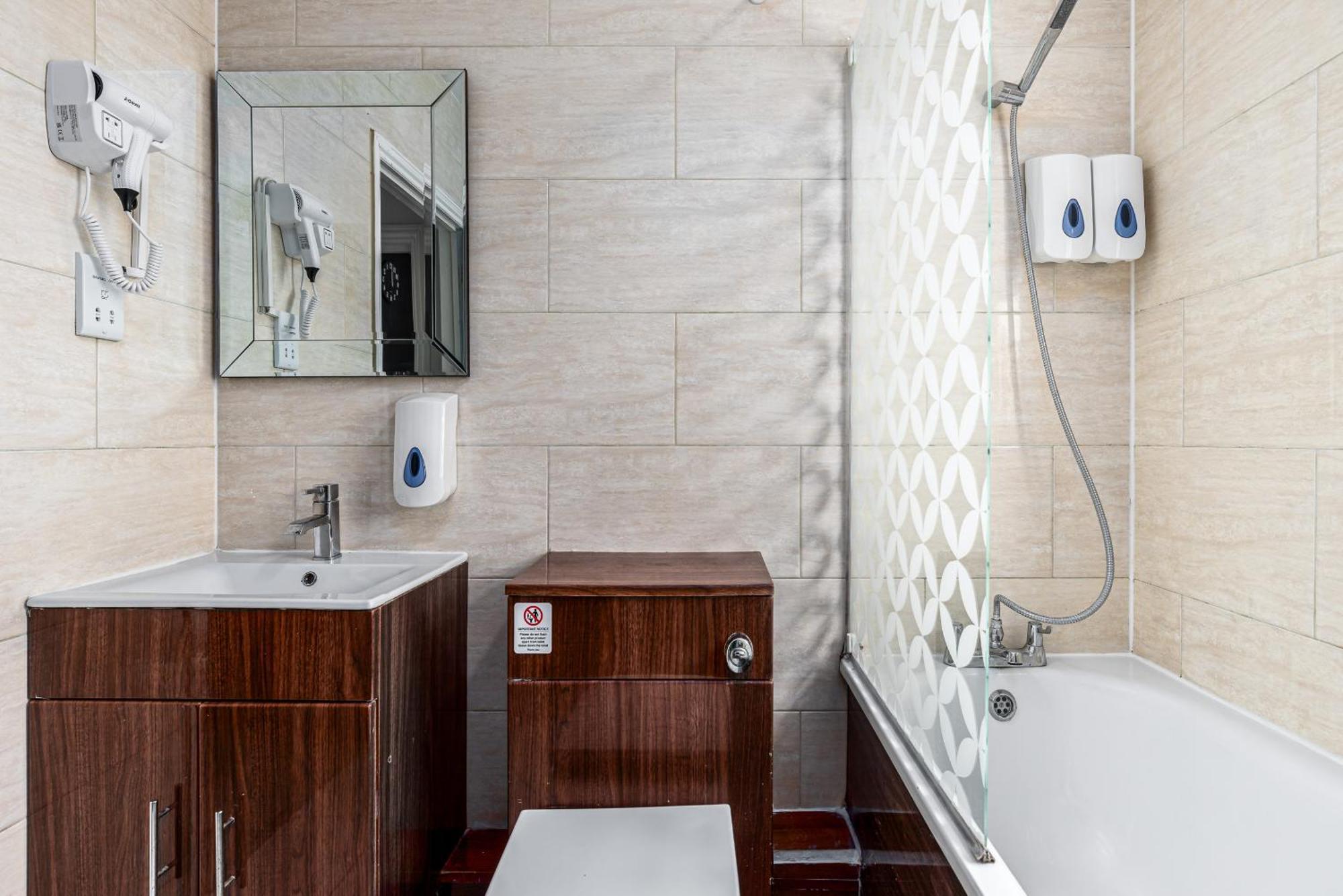 Gate Hotel London