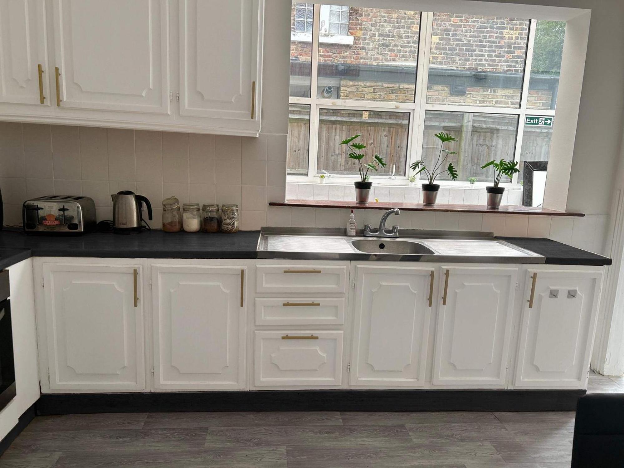 Balham, South Spacious 6, 6 Available Privatunterkunft