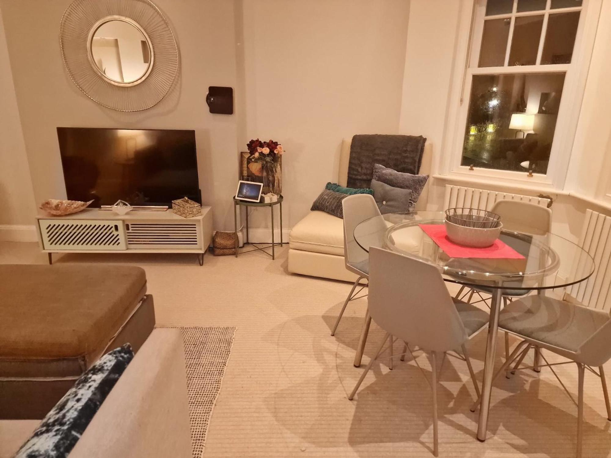 Quintessentially 'london' Flat Apartment