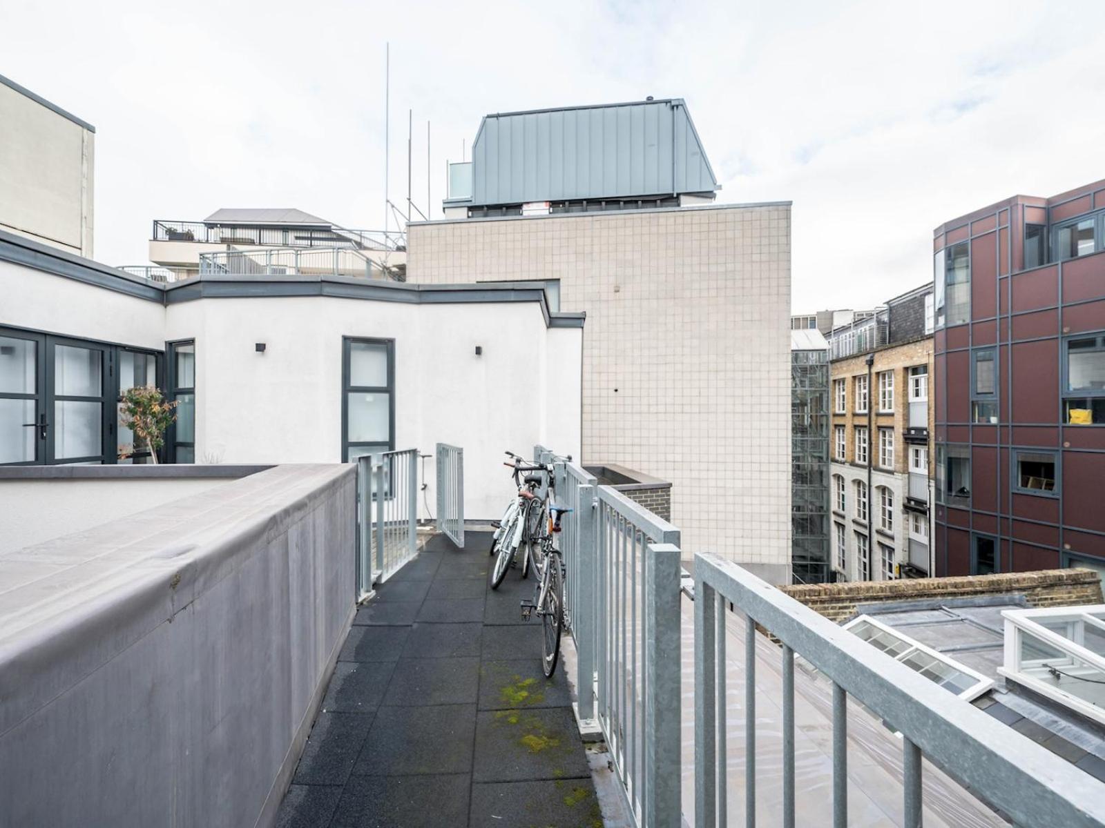 Cosy And Spacious Flat Near Bridge Apartment *