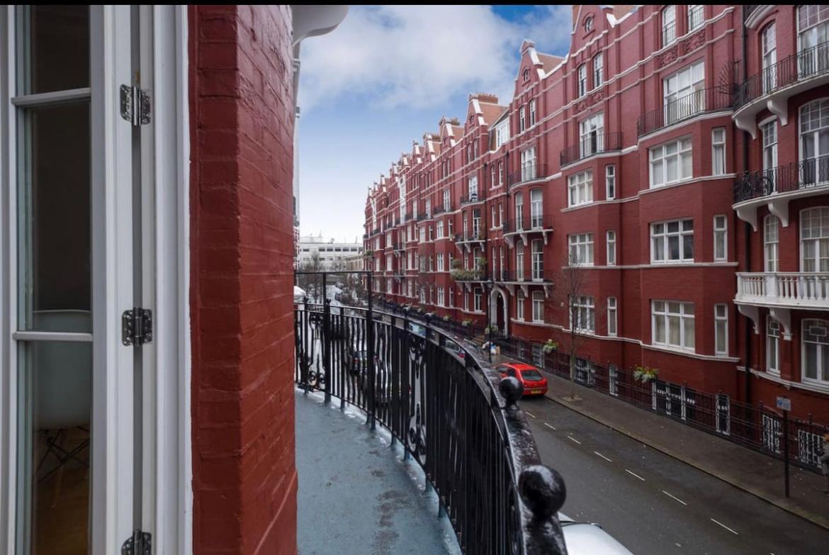 Elegant Bright Flat - Sleeps 5 Apartment *