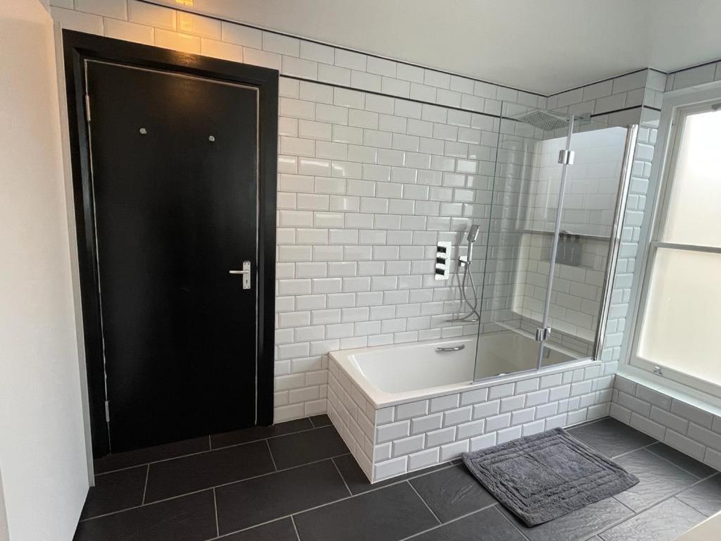 Luxury In Belsize Park * Londen