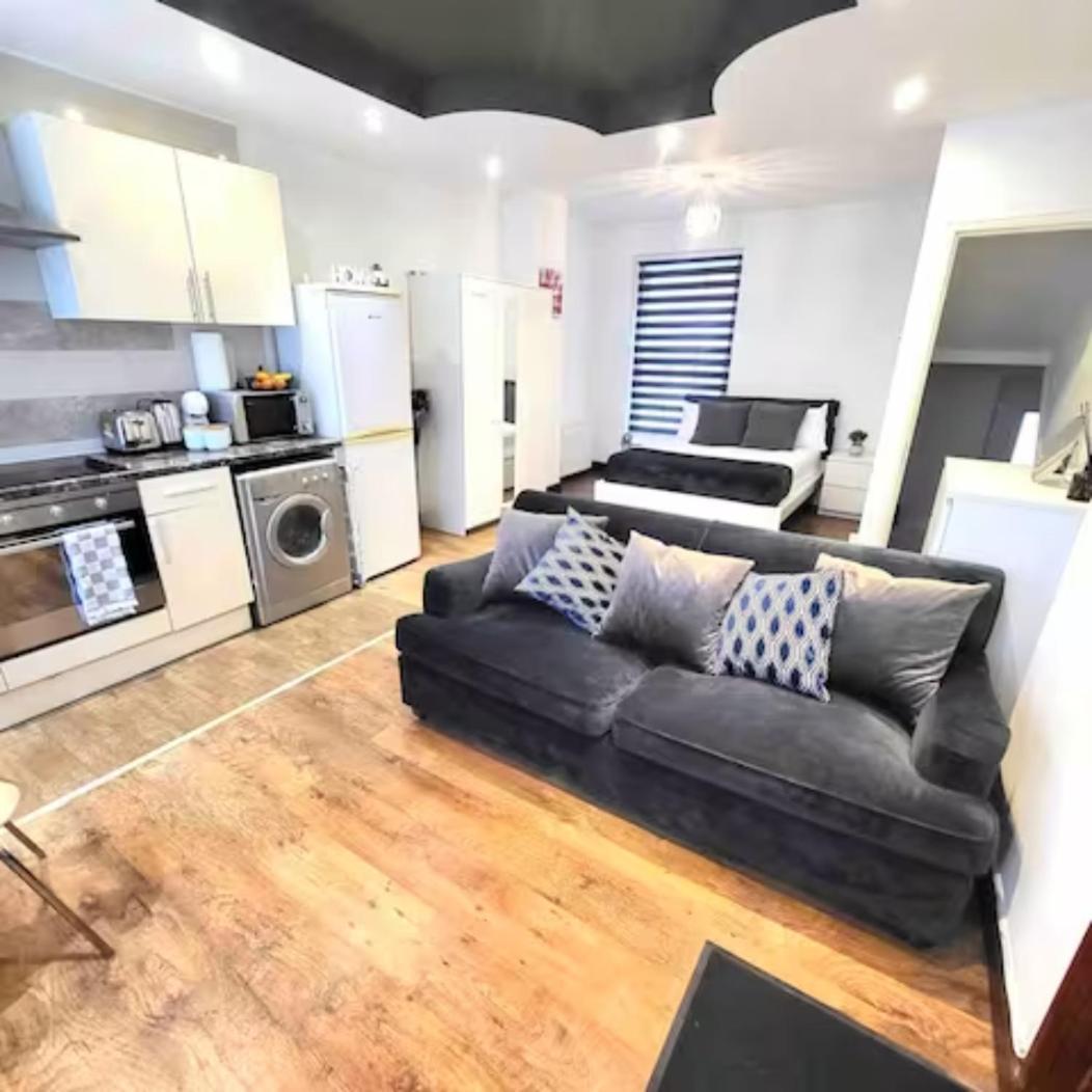 Flat In Fitzrovia- Near Major Attractions! *