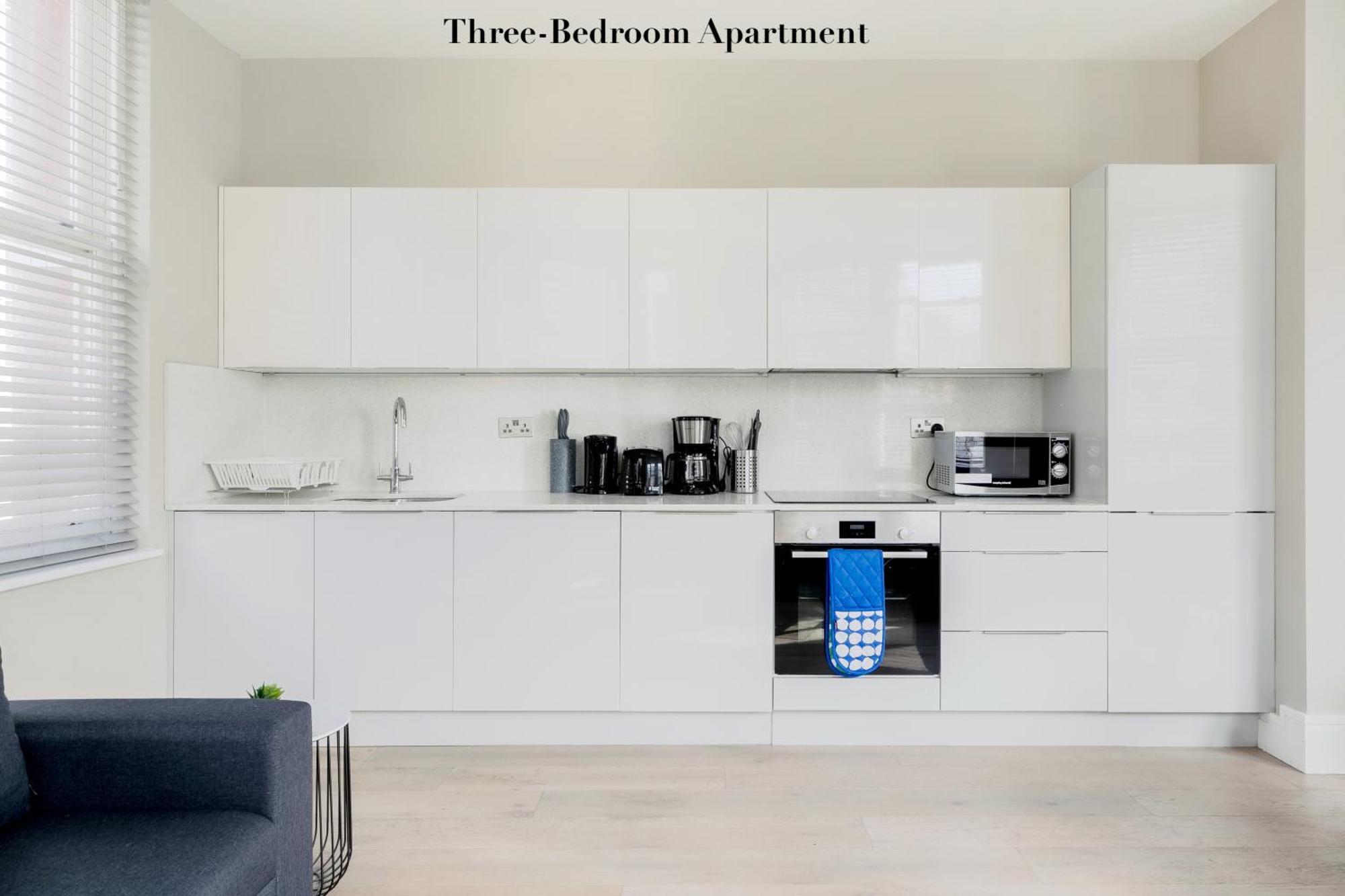 Superb Opposite Edgware Road Station Appartement Londen