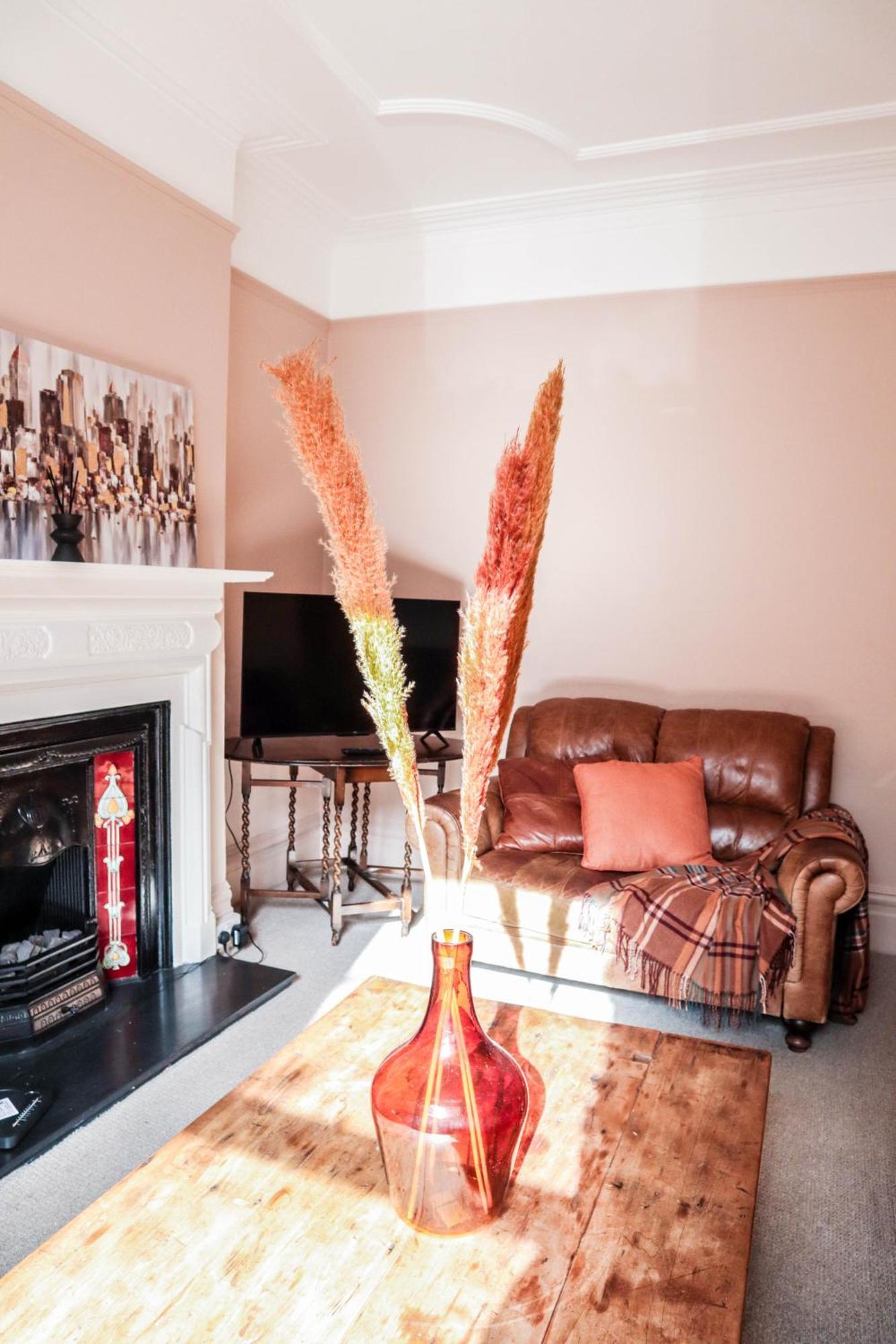 Сasa de vacaciones Stunning 5 Bed House In Clapham - Free Wifi! *
