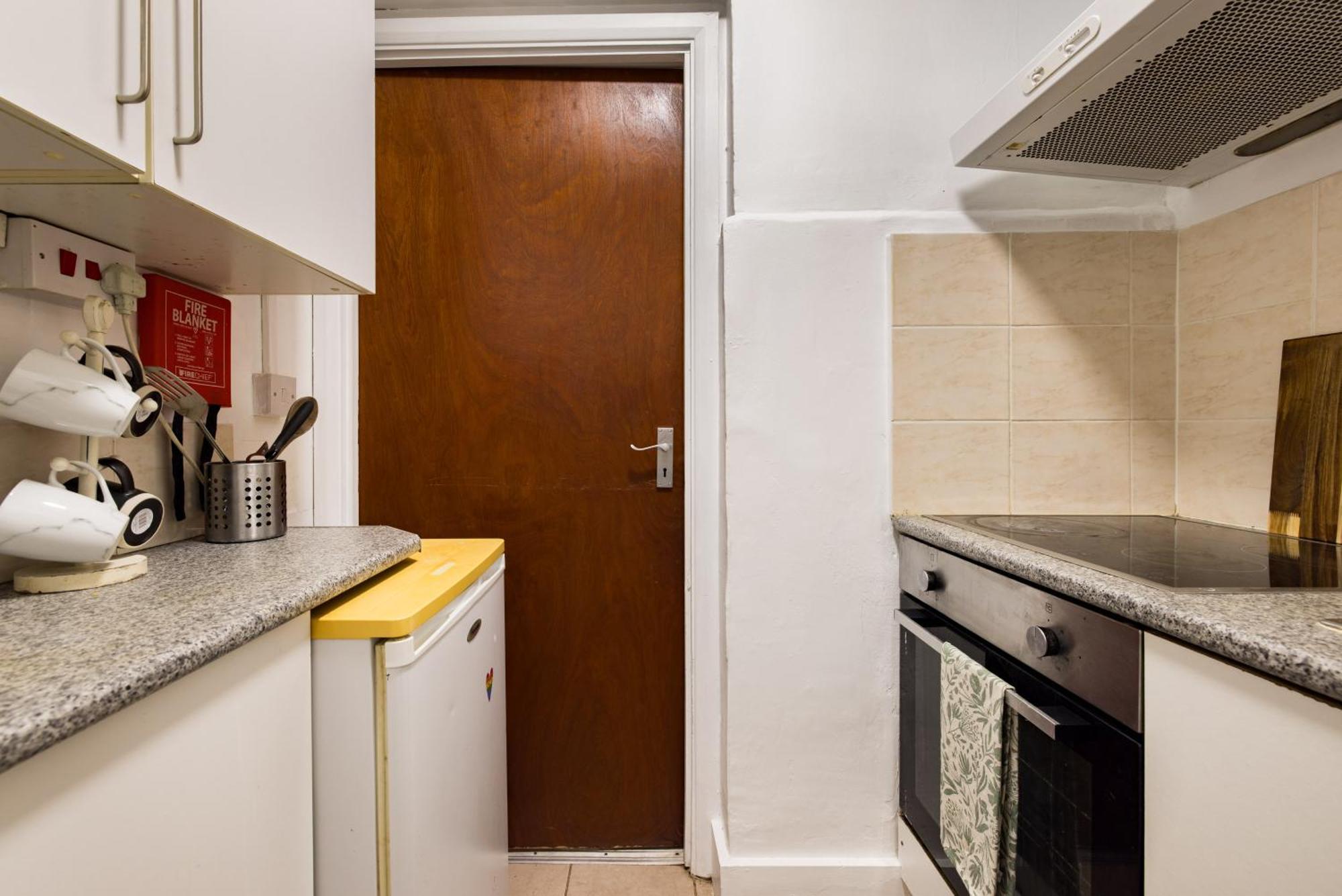 1bd Near Olympic Park, East * Londen