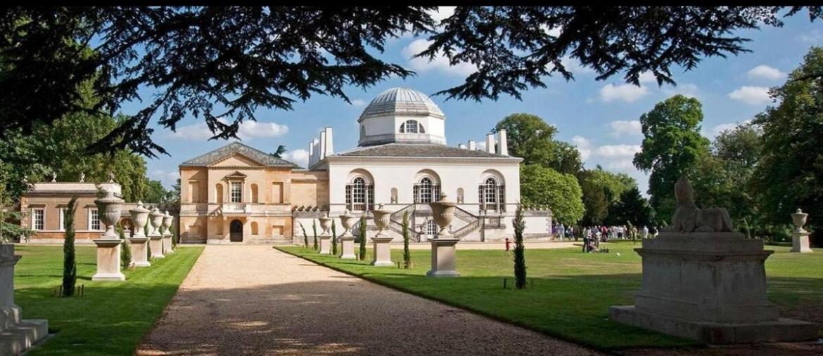 Elegant 2 Bedroom Flat In Chiswick Near Tube Stations Appartement