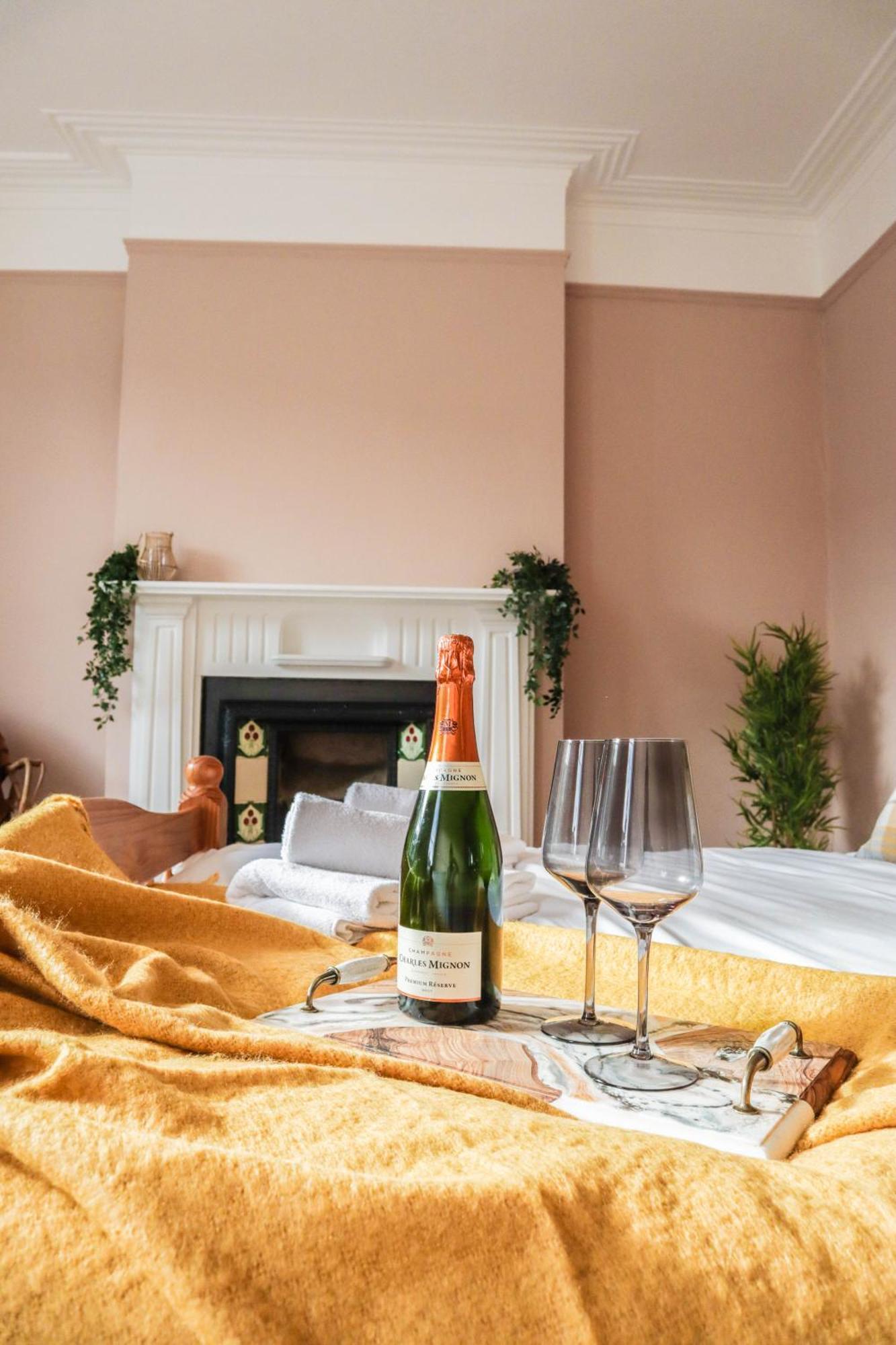Сasa de vacaciones Stunning 5 Bed House In Clapham - Free Wifi! *
