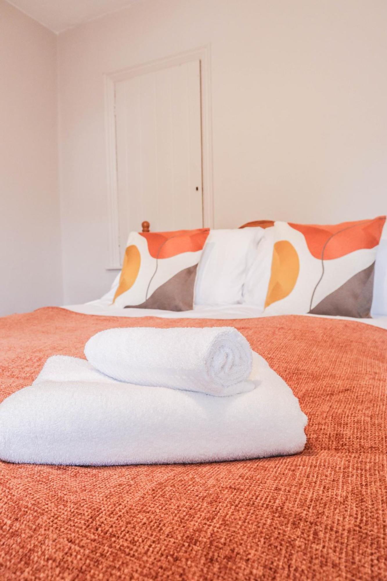 Stunning 5 Bed House In Clapham - Free Wifi! Сasa de vacaciones *