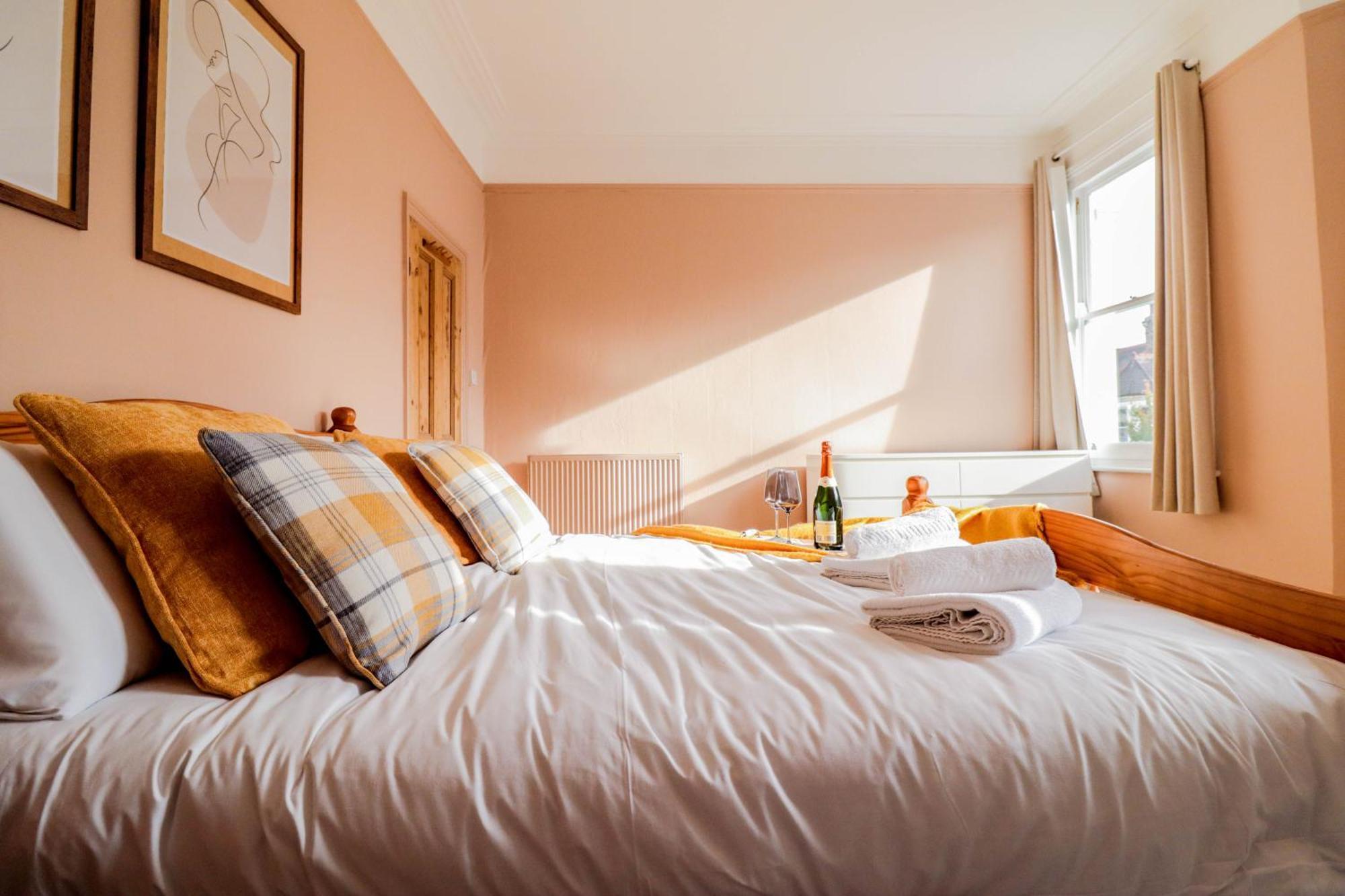Stunning 5 Bed House In Clapham - Free Wifi! Сasa de vacaciones Londres