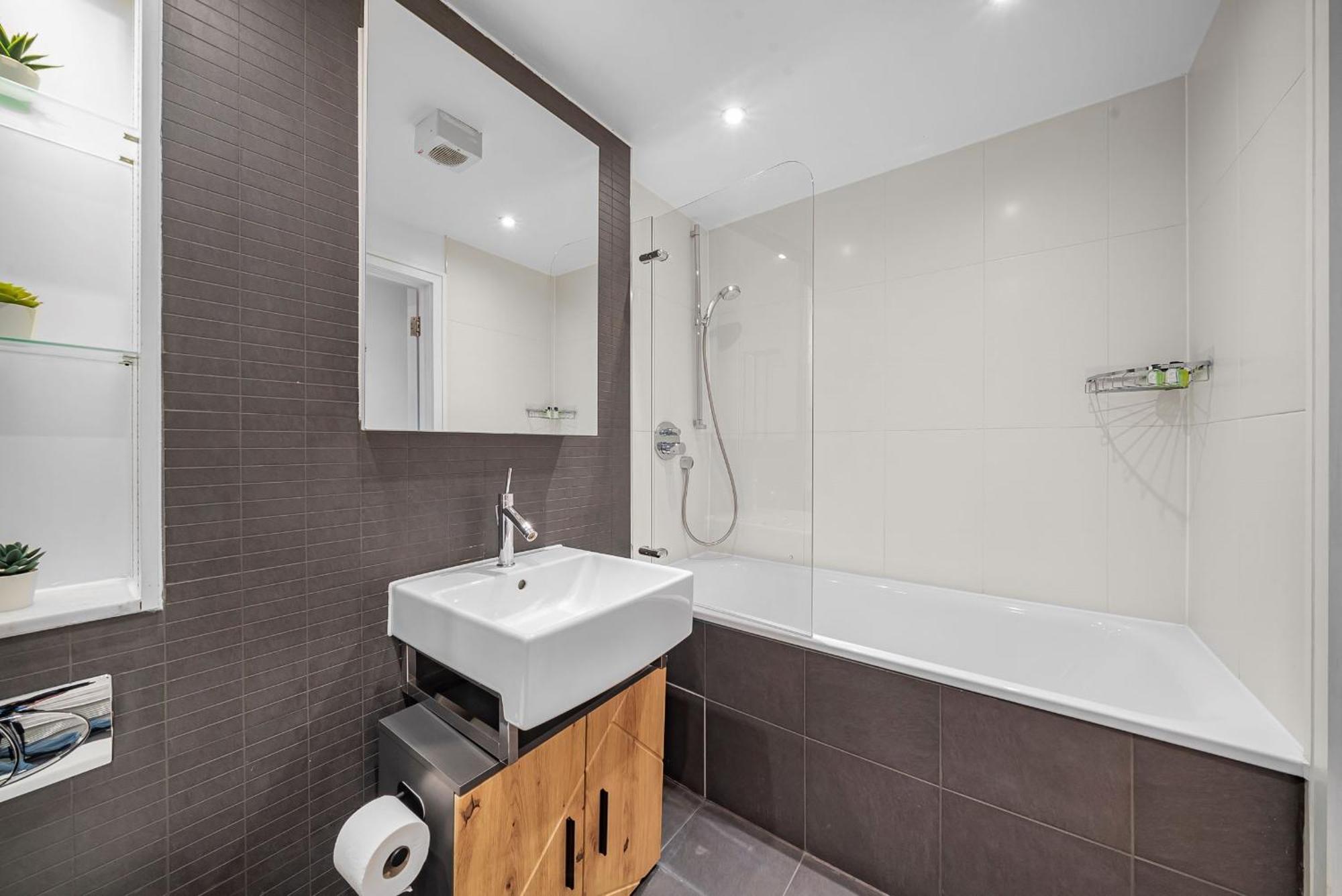 King's Cross - 2br With Terrace - Cityapartmentstay * London