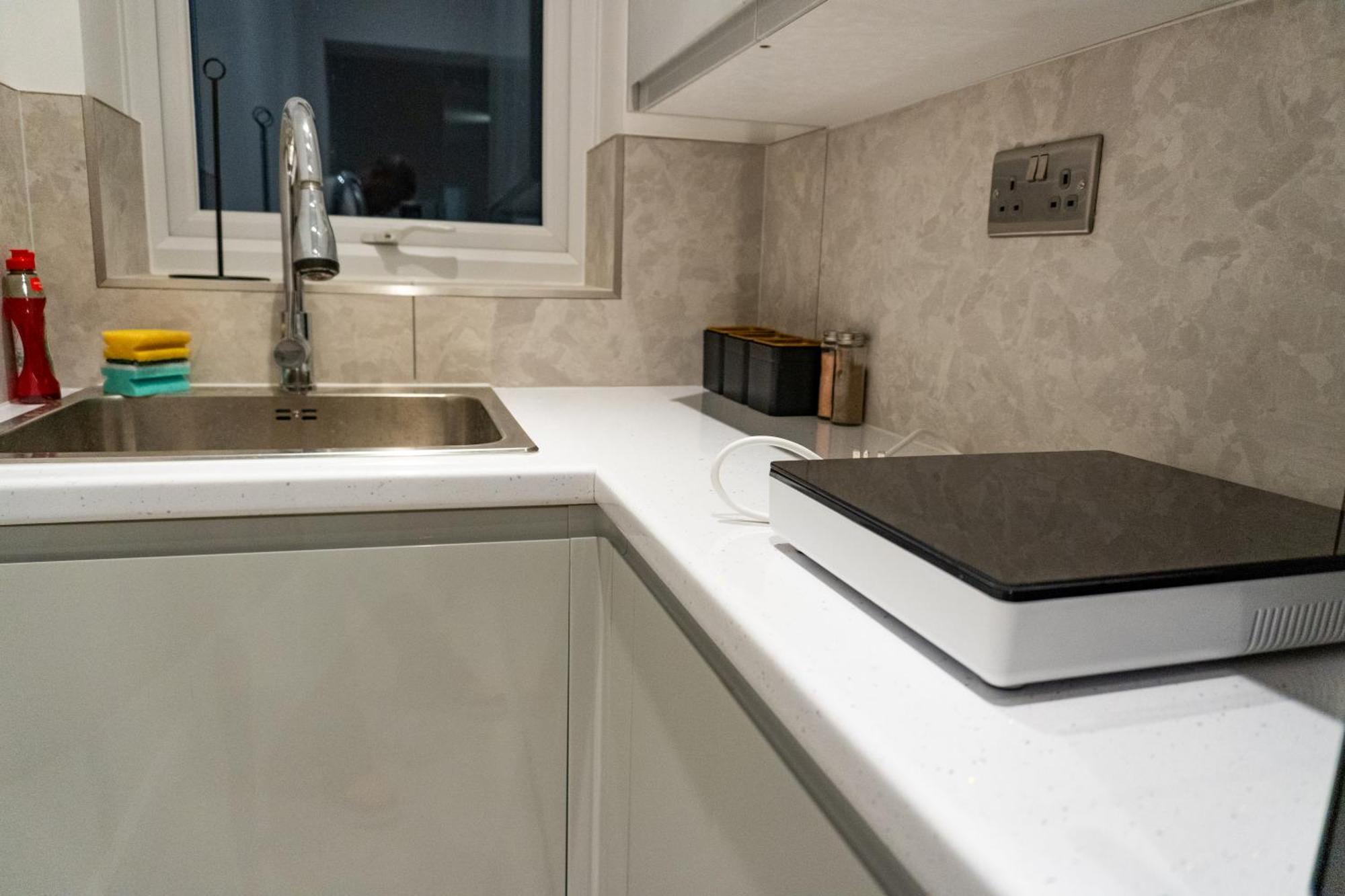 Alpha Grove Apartment *