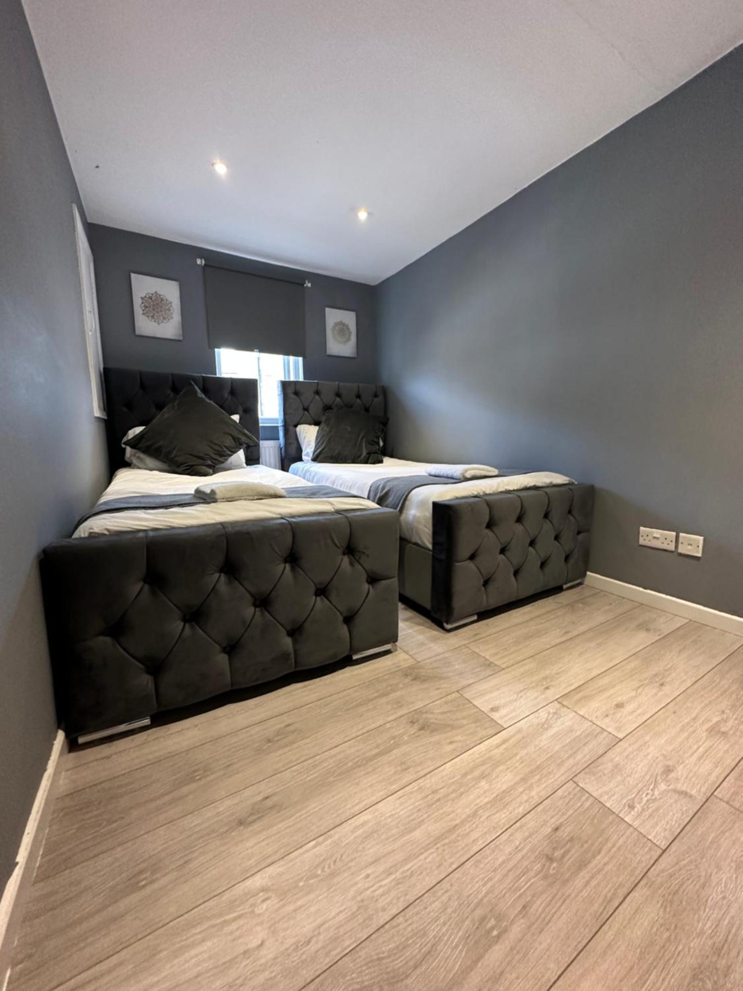 Stunning Flats Edgware Road Central Apartment London
