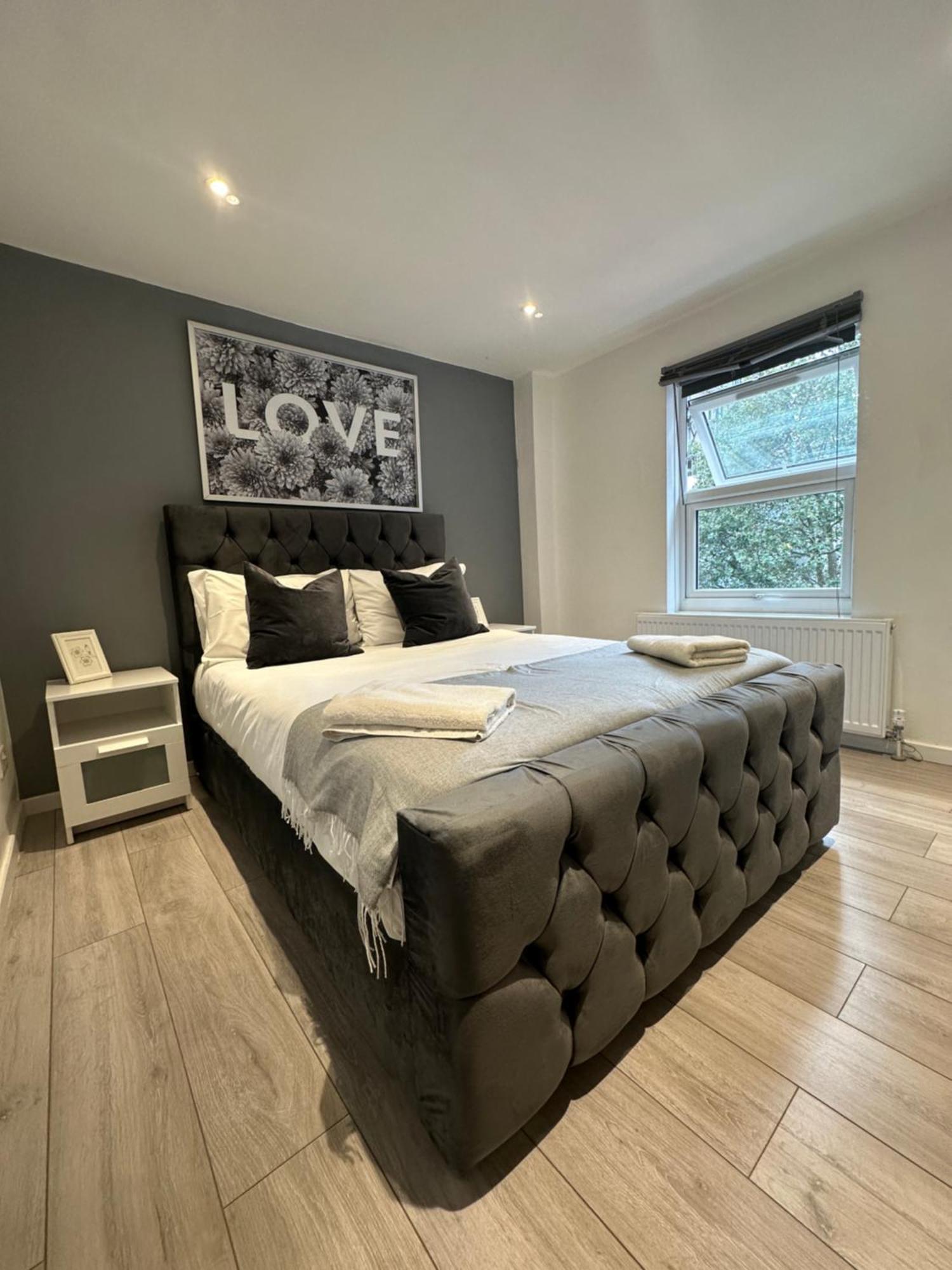 Apartment Stunning Flats Edgware Road Central London