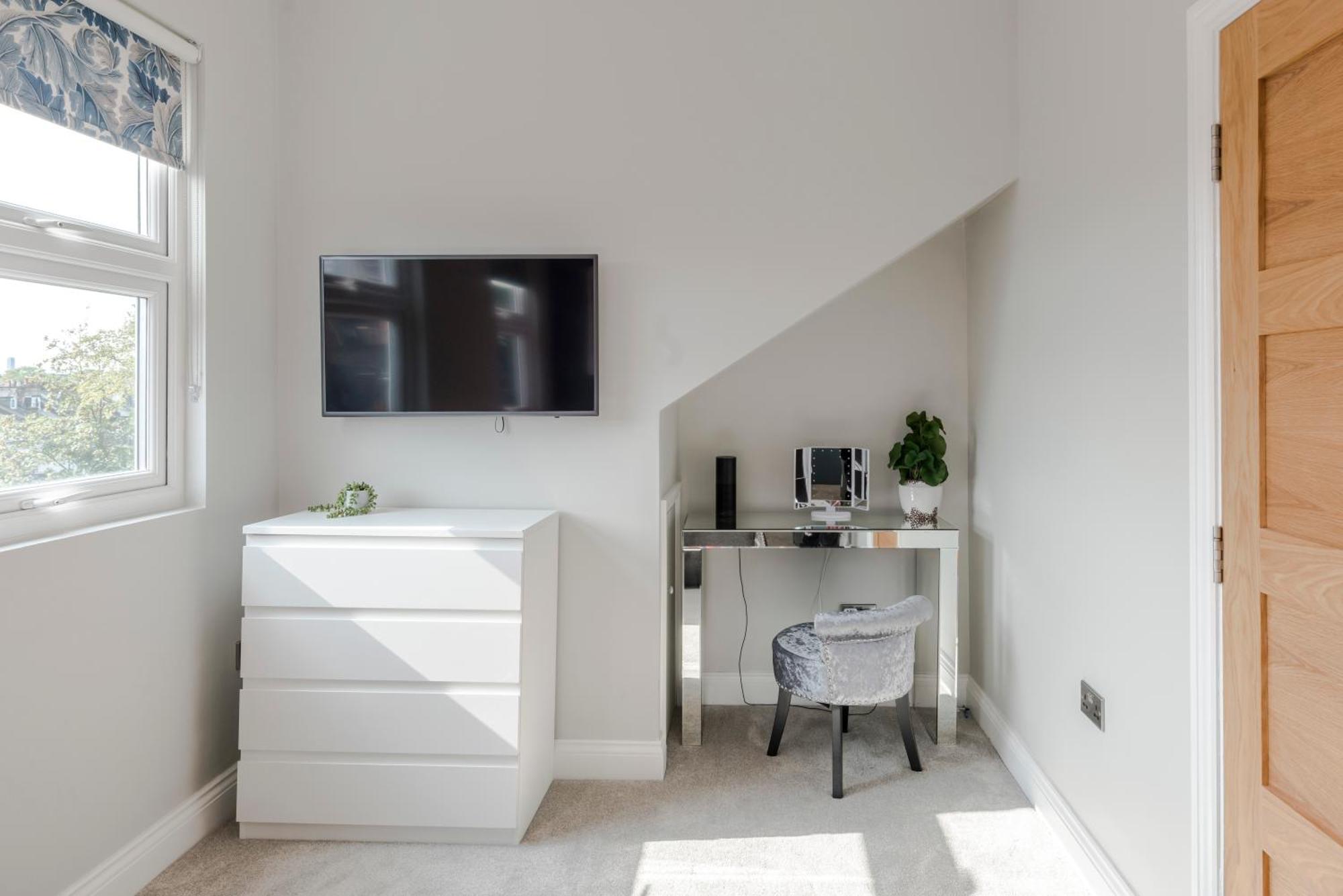 Apartment Stunning 3 Bed Duplex In The Heart Of West Hampstead *