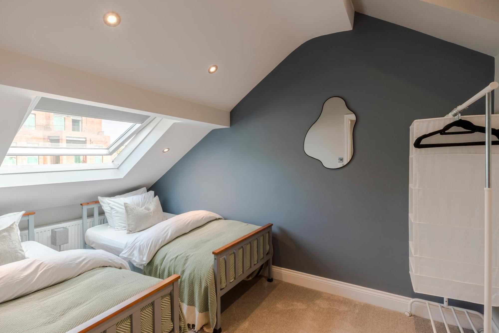 Apartment Stunning 3 Bed Duplex In The Heart Of West Hampstead London