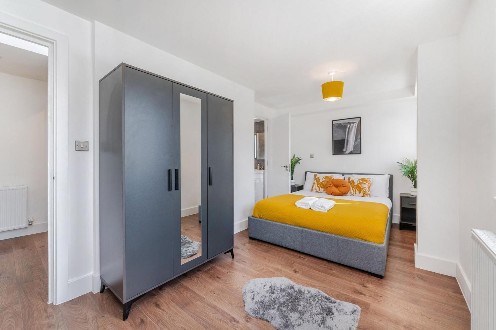 Modern - 2 Bedrooms 2 Bath - Battersea, Vauxhall & Nine Elms Station