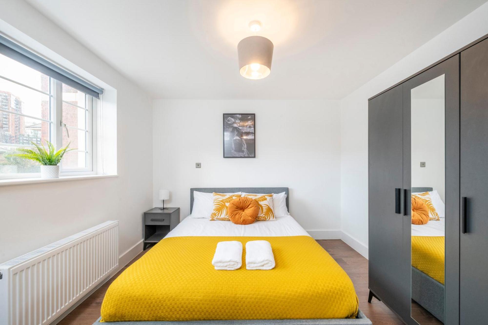 The Perfect London, With 2 Bedrooms 1 Bath - Battersea, Vauxhall And Nine Elms Apartment *