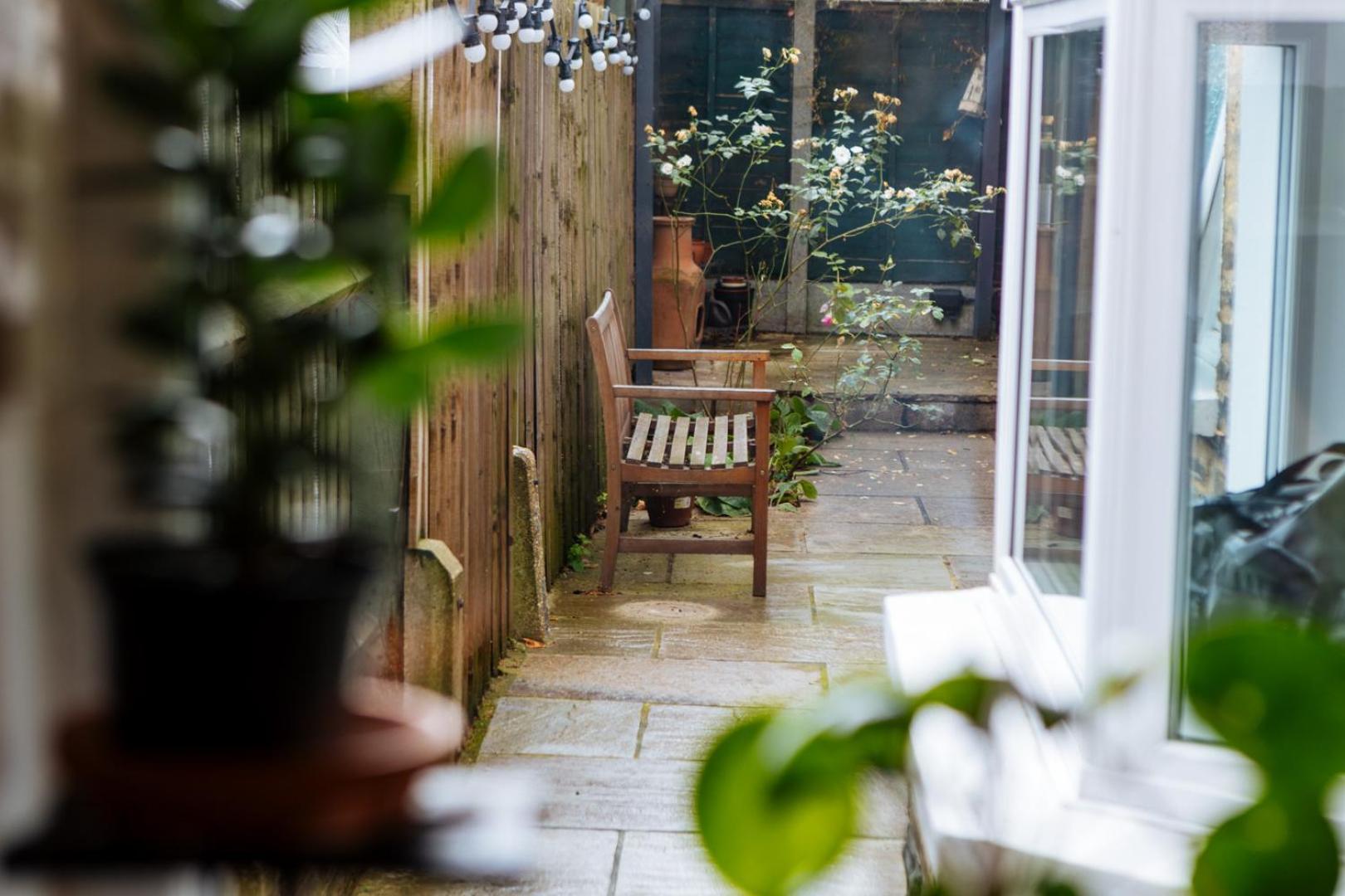 Apartment Unique Private W/ Easy Access To London