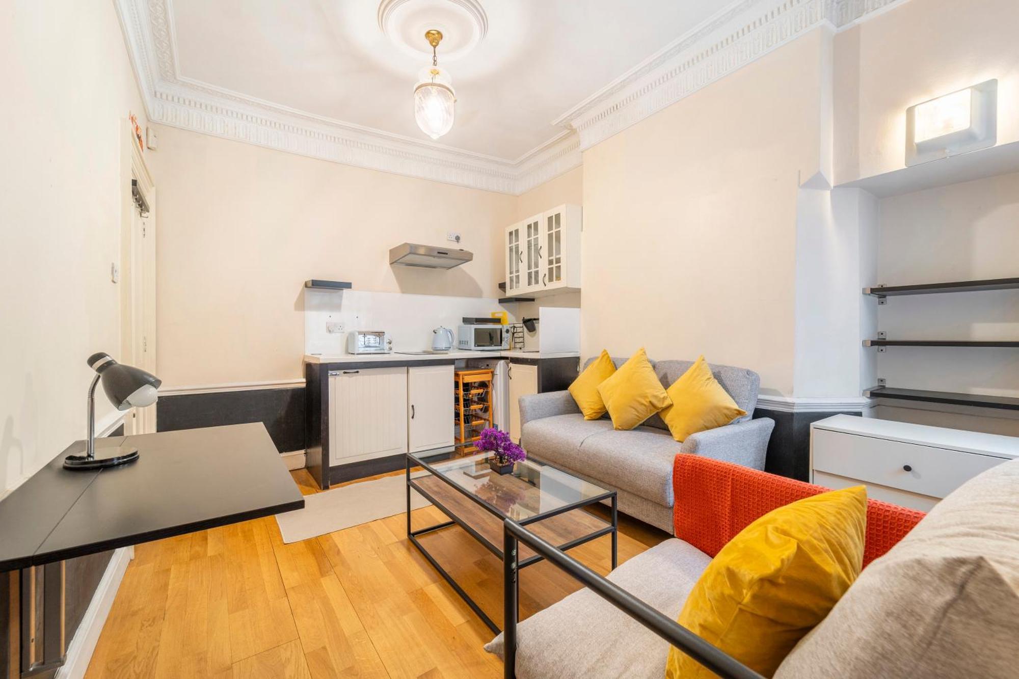 Luxury Trafalgar Square Embankment Collection *