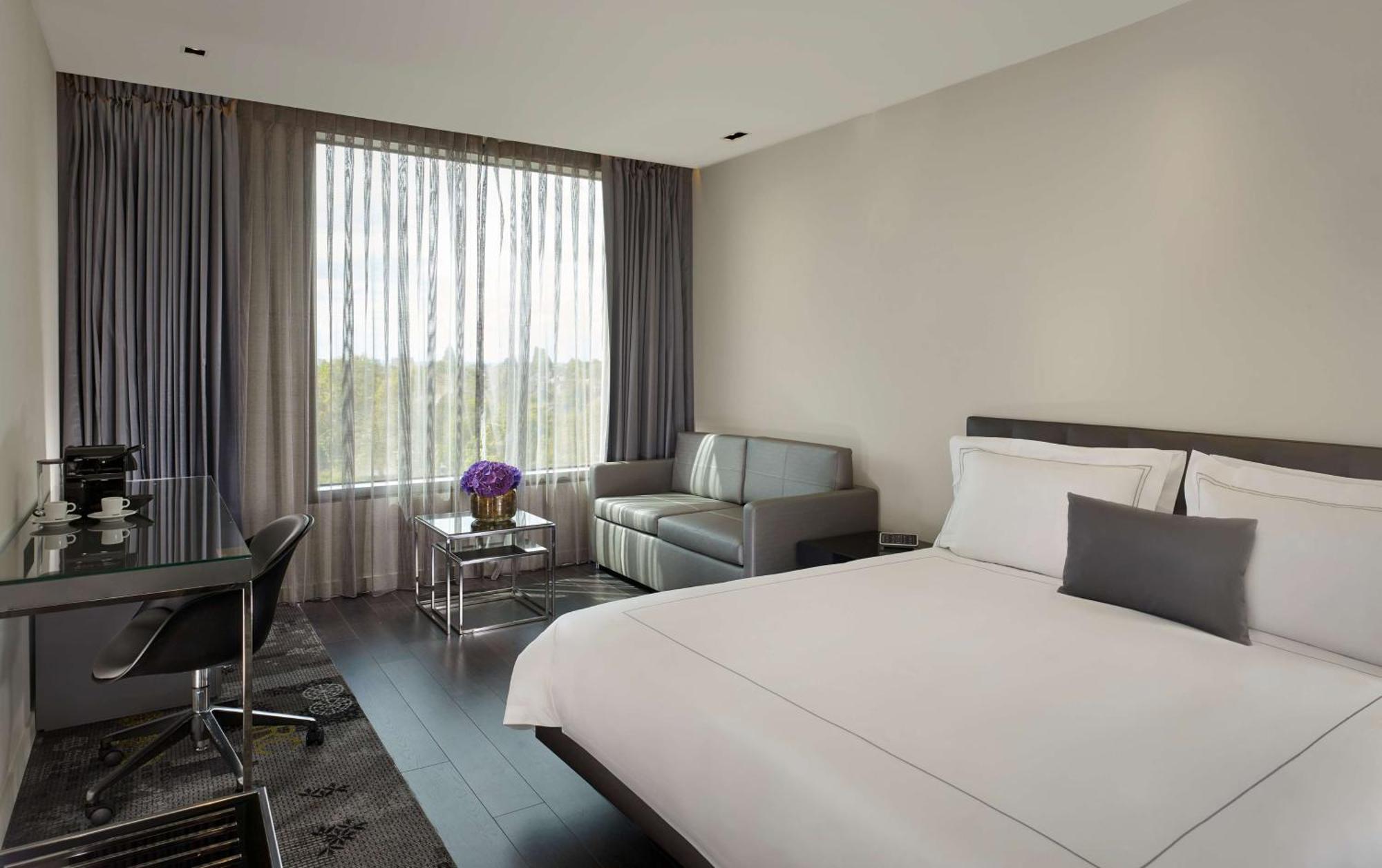 Park Plaza London, Park Royal