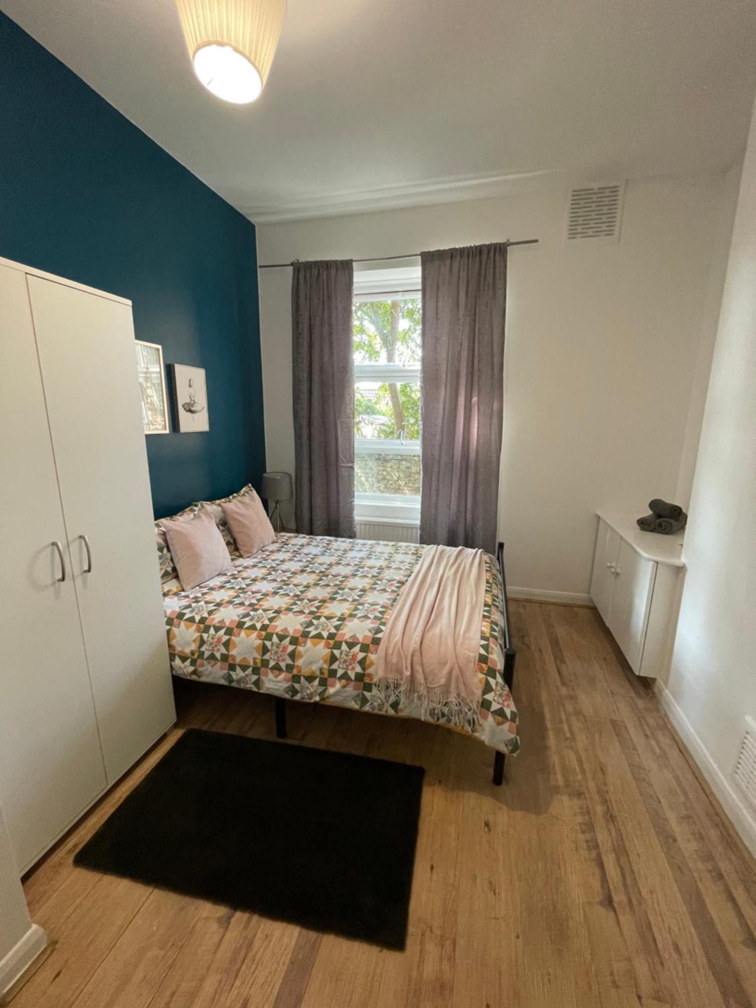 Contemporary Private Near Central * London