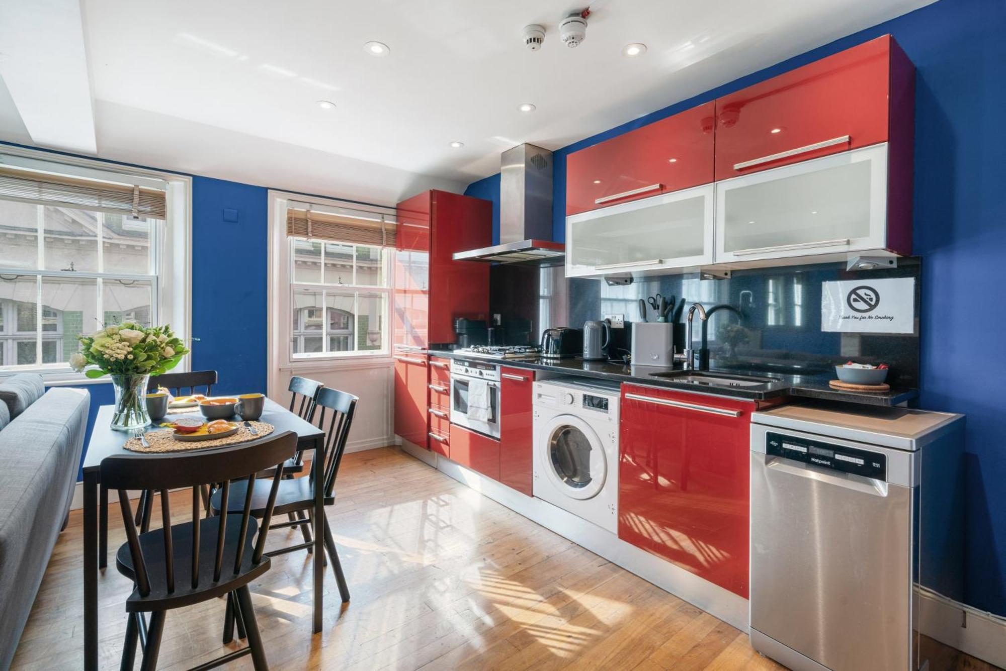 Beautiful One Bedroom In Soho Appartement Londen
