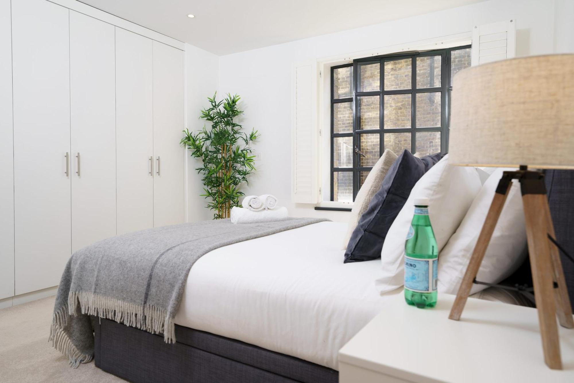 Trafalgar Sq 1 Bedr, 3 Beds Sleeps 6 * Londen