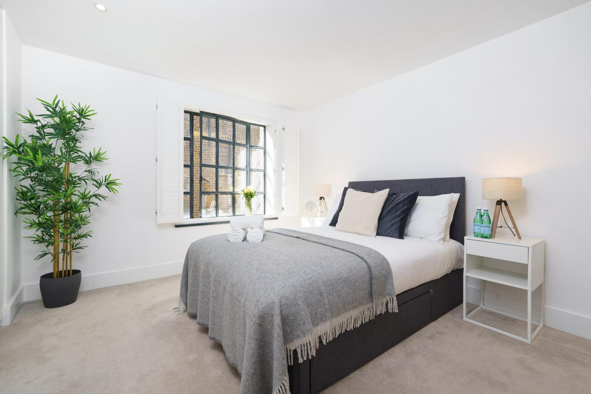 Trafalgar Sq 1 Bedr, 3 Beds Sleeps 6 Londen