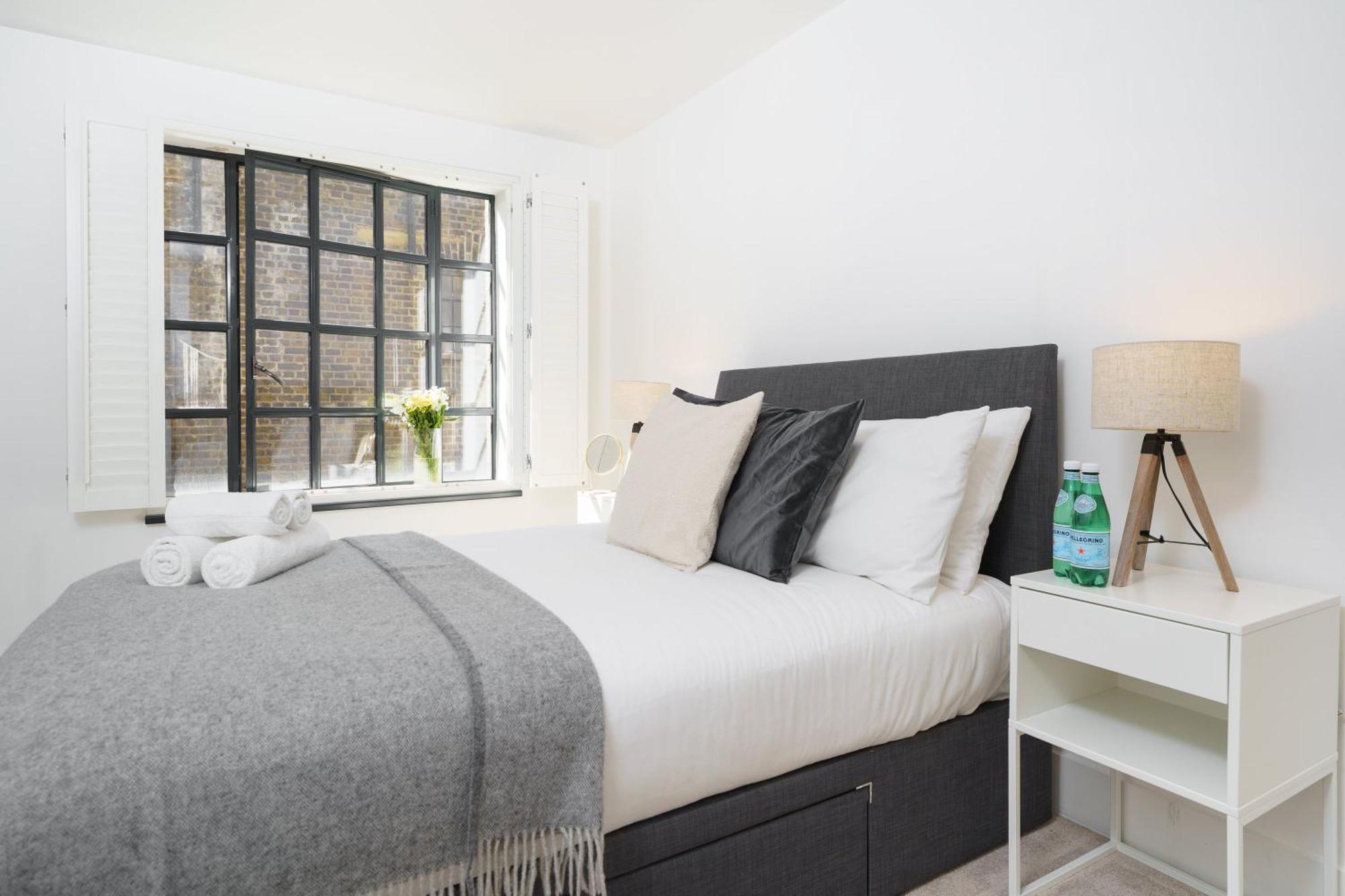 Trafalgar Sq 1 Bedr, 3 Beds Sleeps 6 *