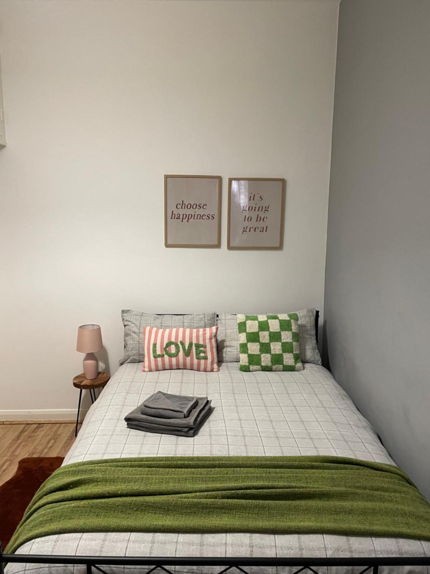 Contemporary Private Near Central * London