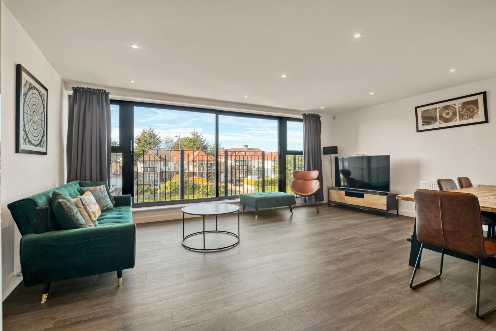 Apartment Modern Penthouse In Wembley London