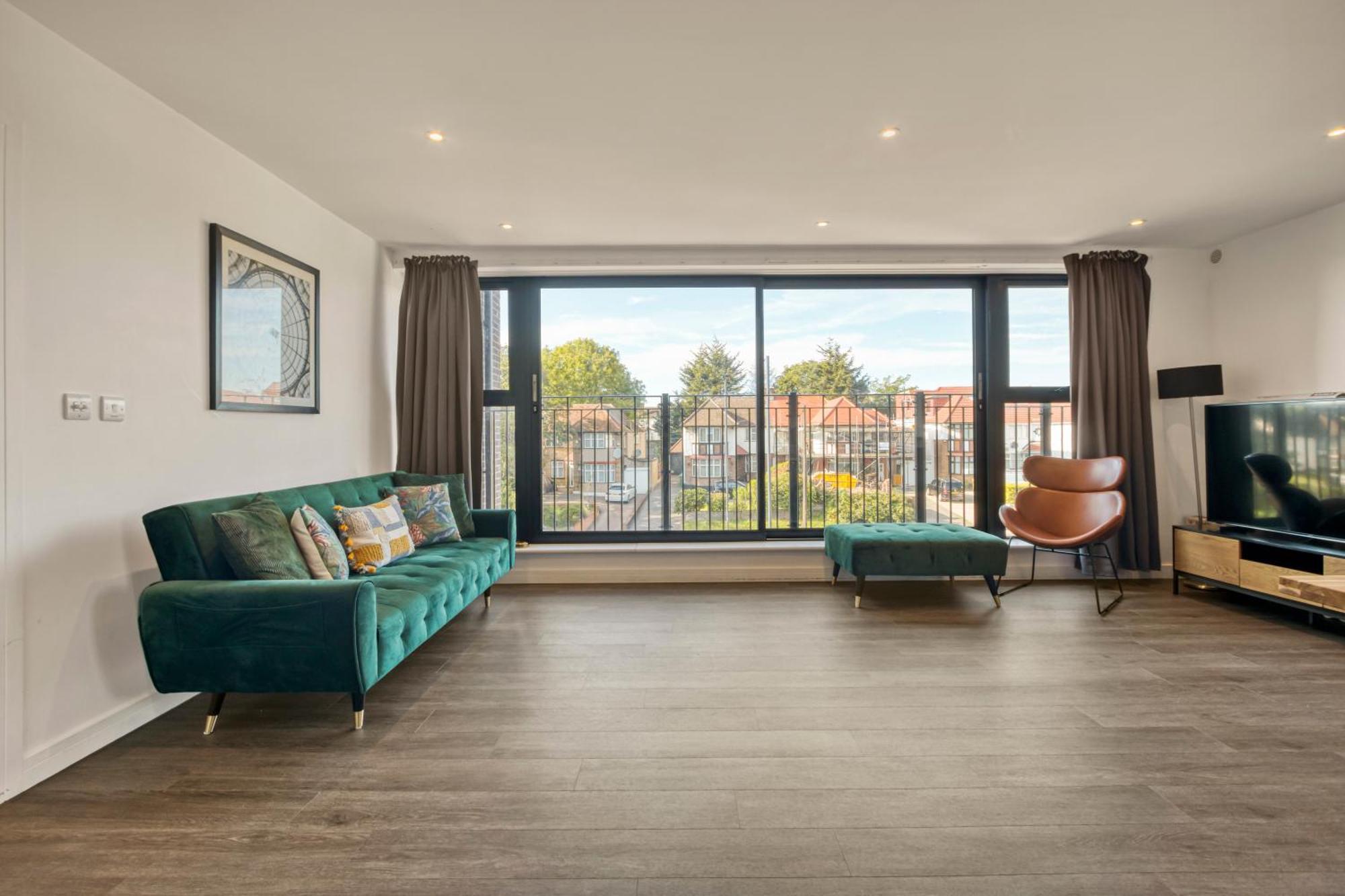 Apartment Modern Penthouse In Wembley