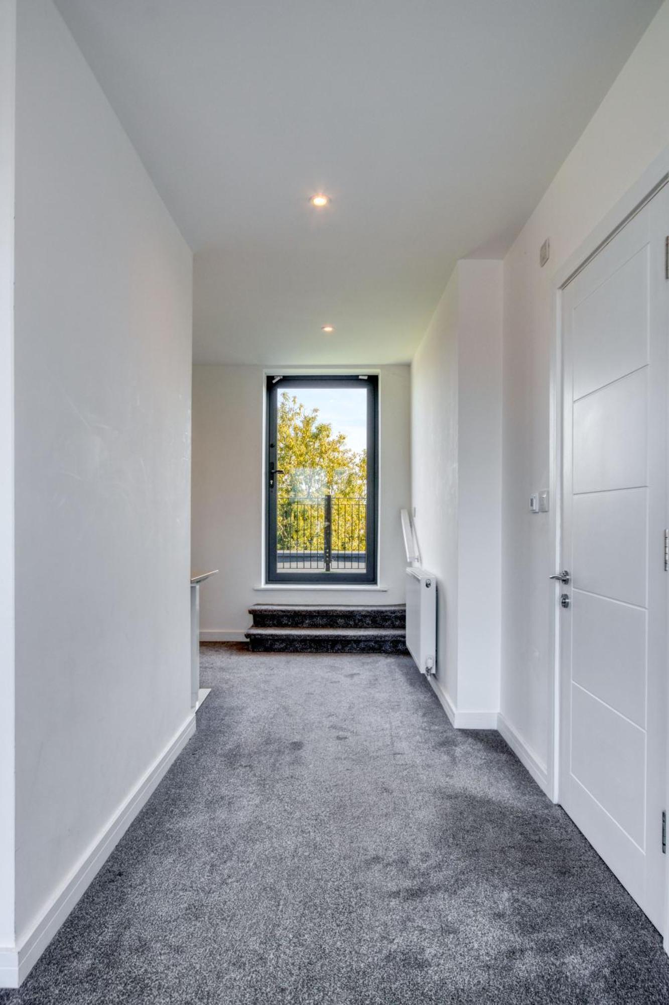 Modern Penthouse In Wembley London