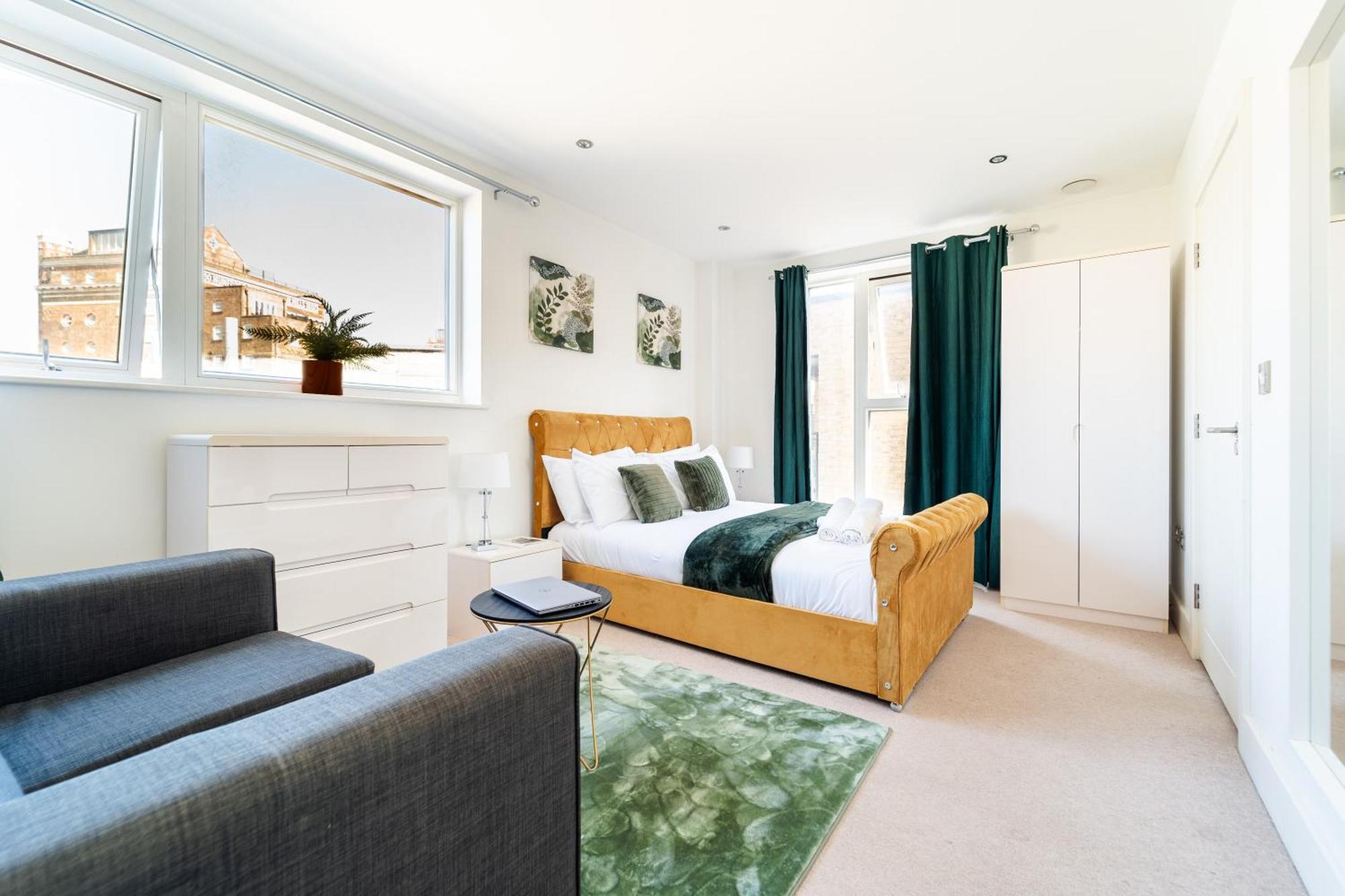 Greenwich Station Suite: Luxury 2-bed With Playstation * London