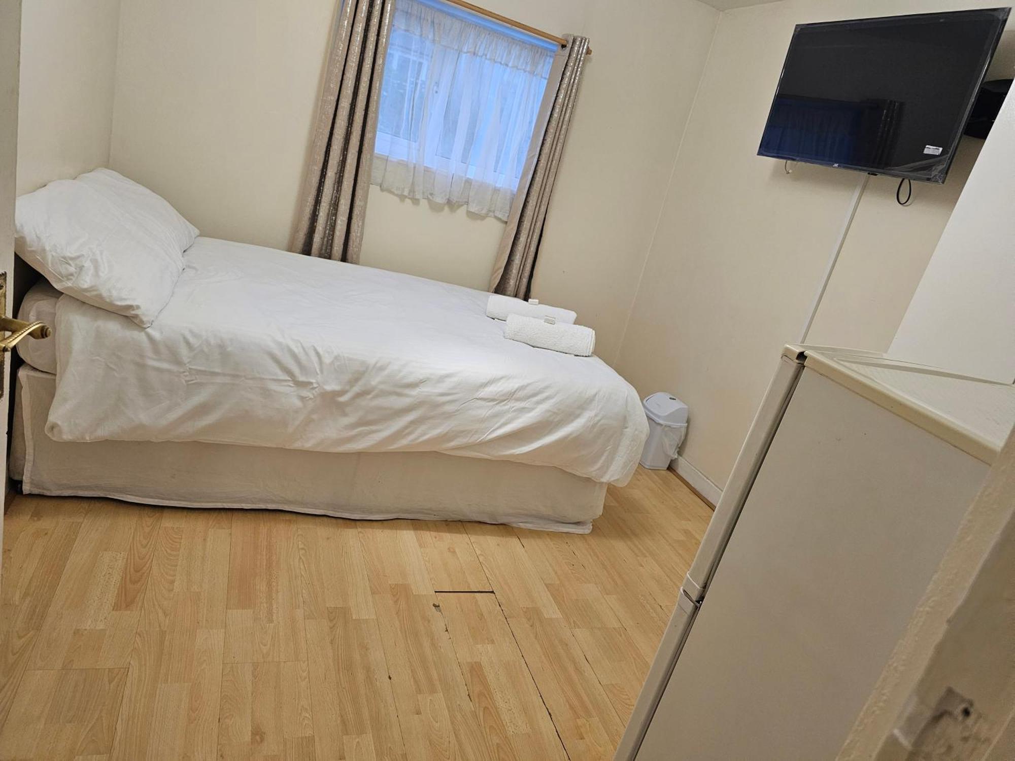 Guest house Bruce London