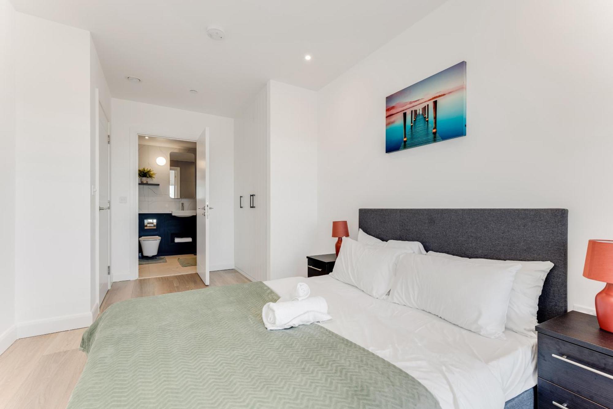 Urban Luxe Retreat Apartment *