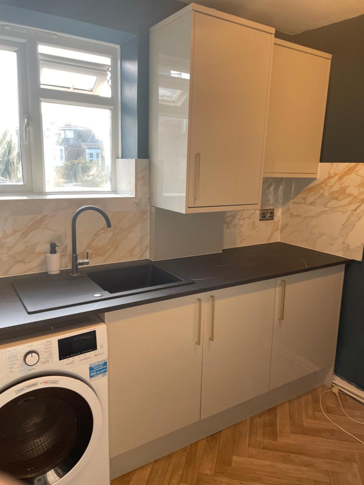 Elegant 2 Bedroom Flat In Chiswick Near Tube Stations Londen